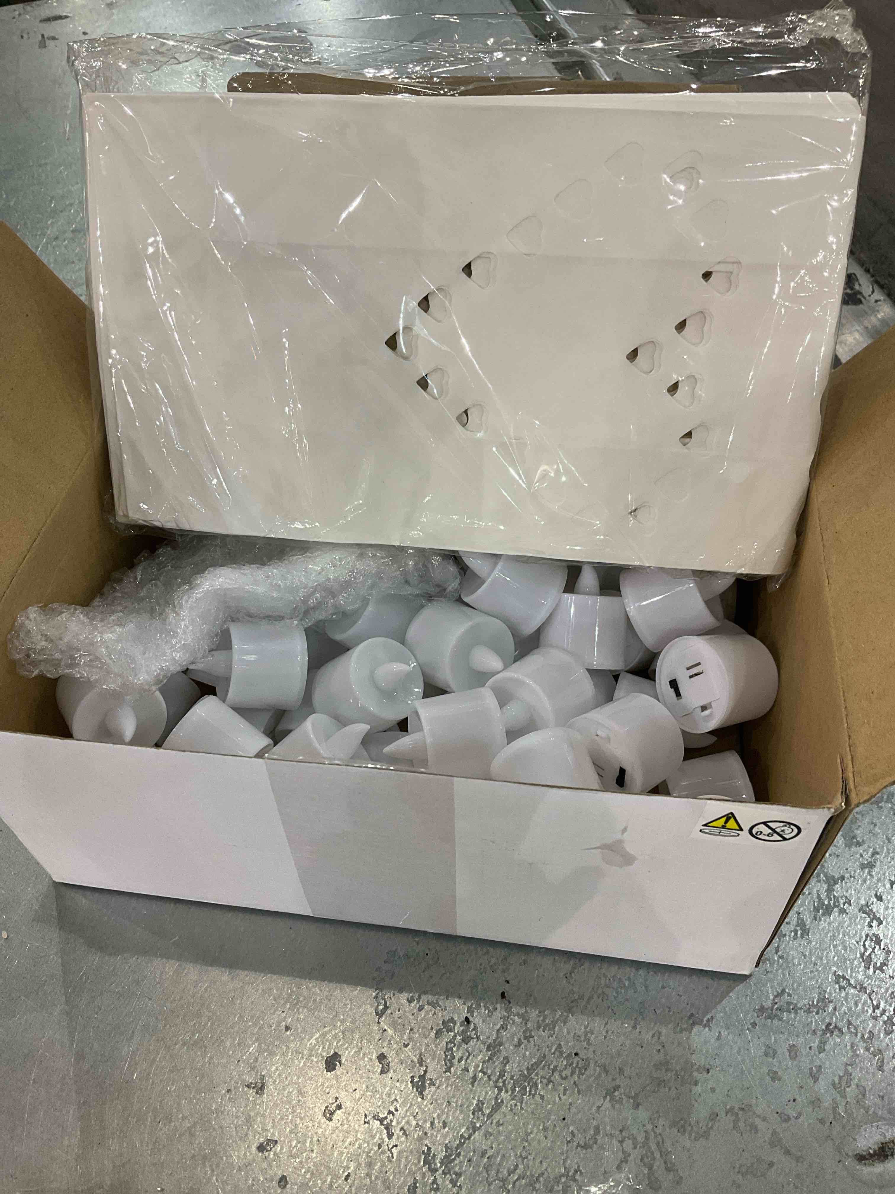 https://s3.amazonaws.com/lotting-images-prod/bidfta/EXS00618671_1699275142167.jpeg