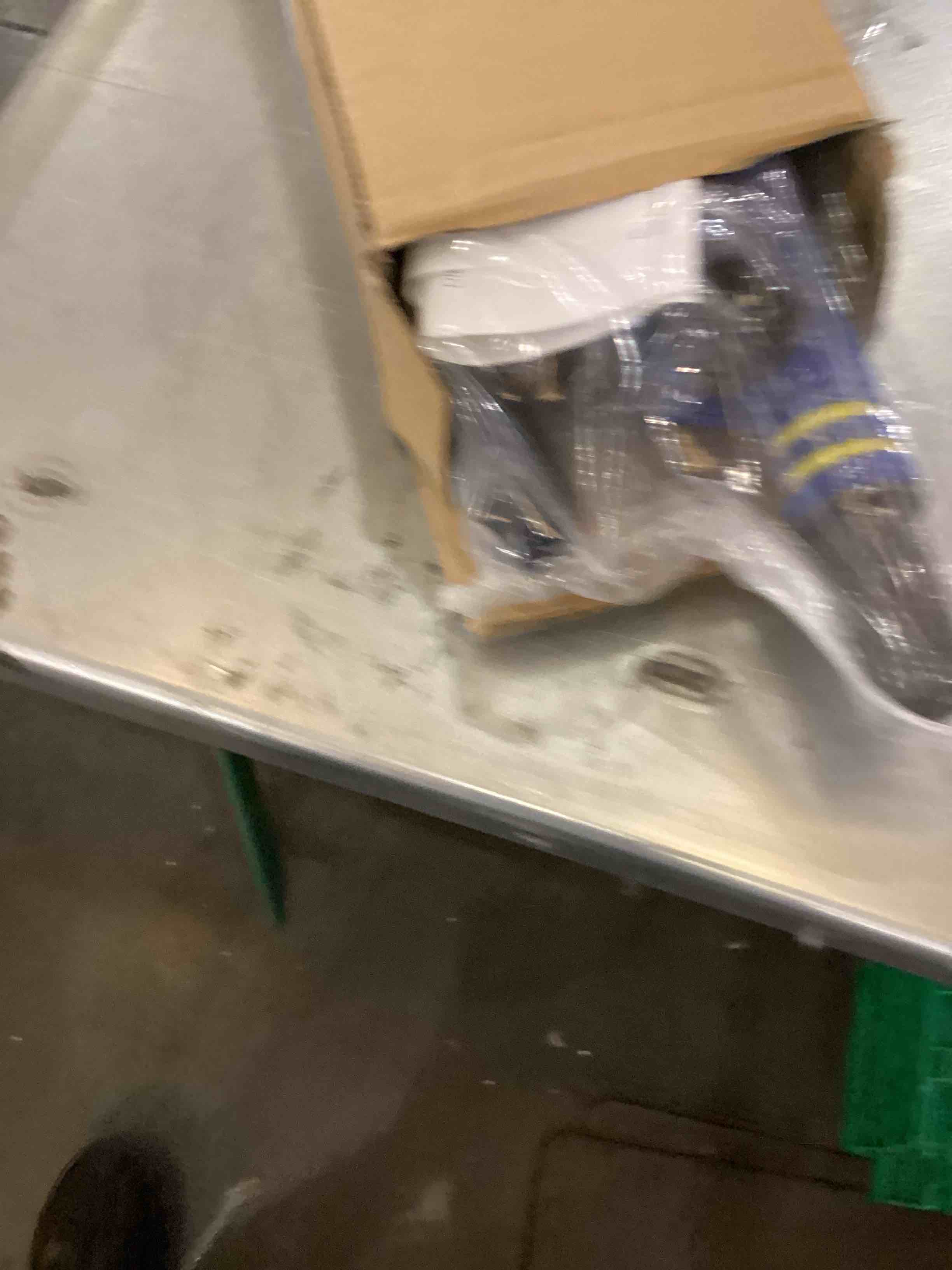 https://s3.amazonaws.com/lotting-images-prod/bidfta/EXS00619005_1697745203753.jpeg