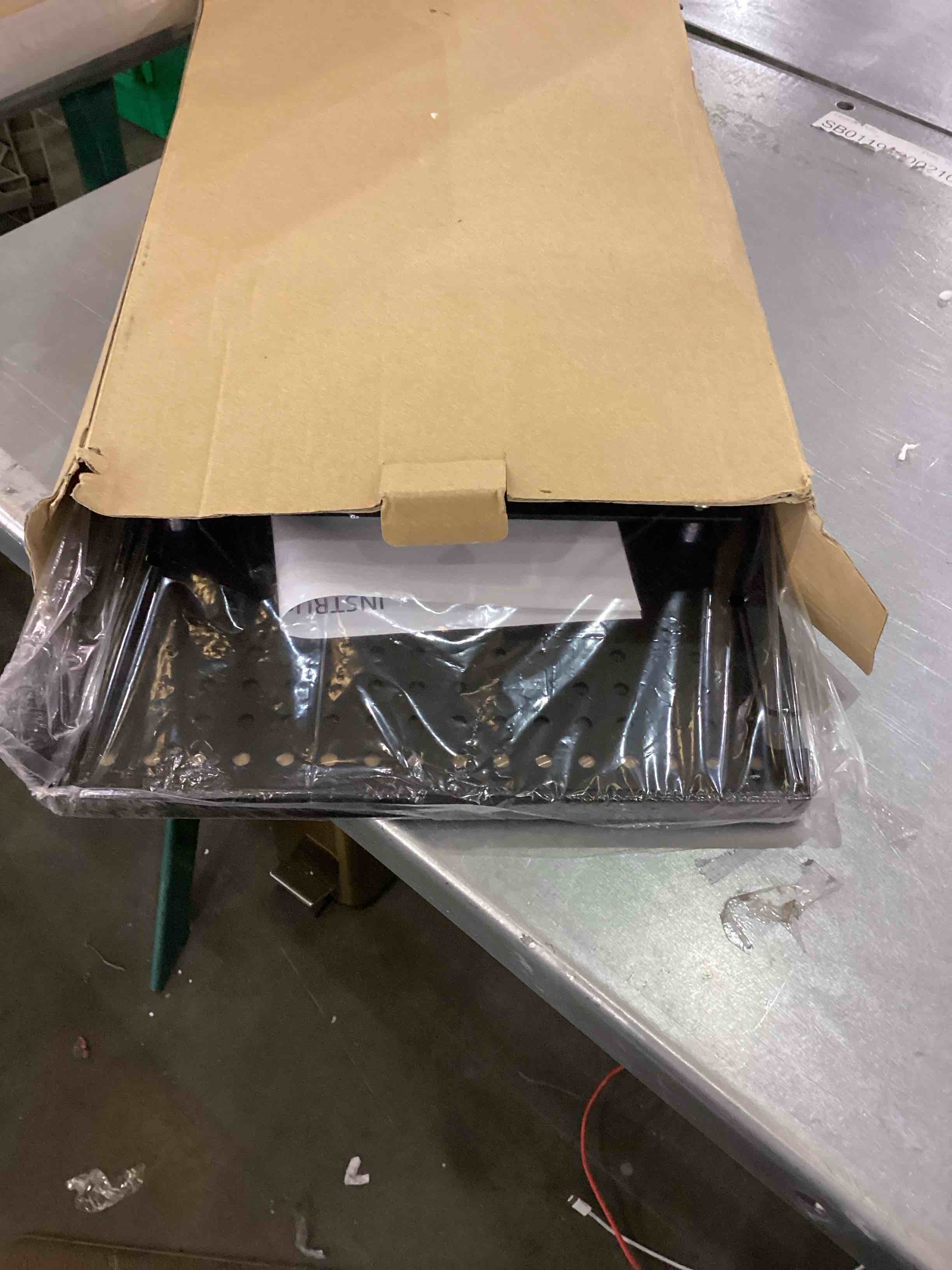 https://s3.amazonaws.com/lotting-images-prod/bidfta/EXS00619258_1698072004195.jpeg