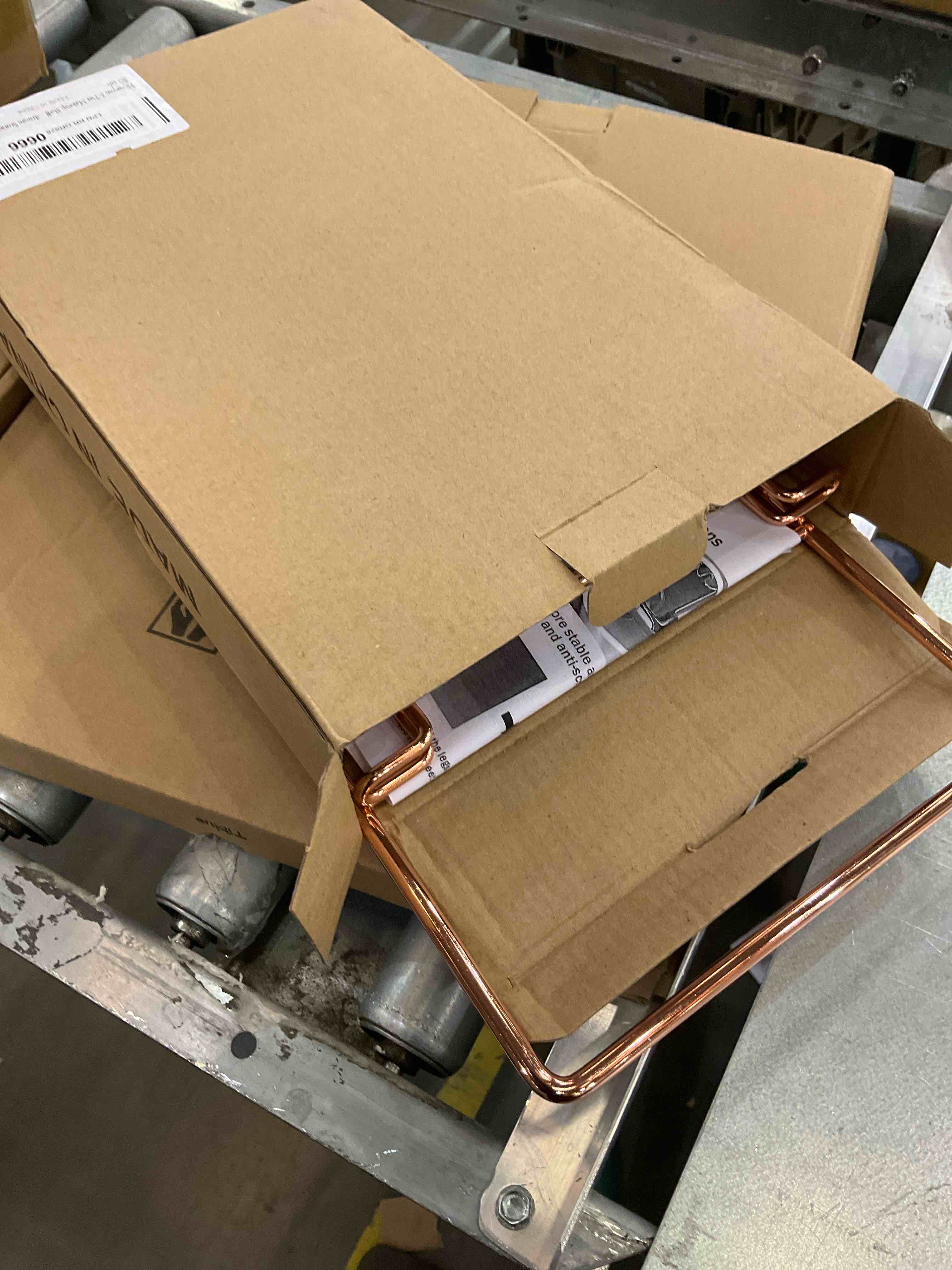 https://s3.amazonaws.com/lotting-images-prod/bidfta/EXS00619688_1697745444170.jpeg
