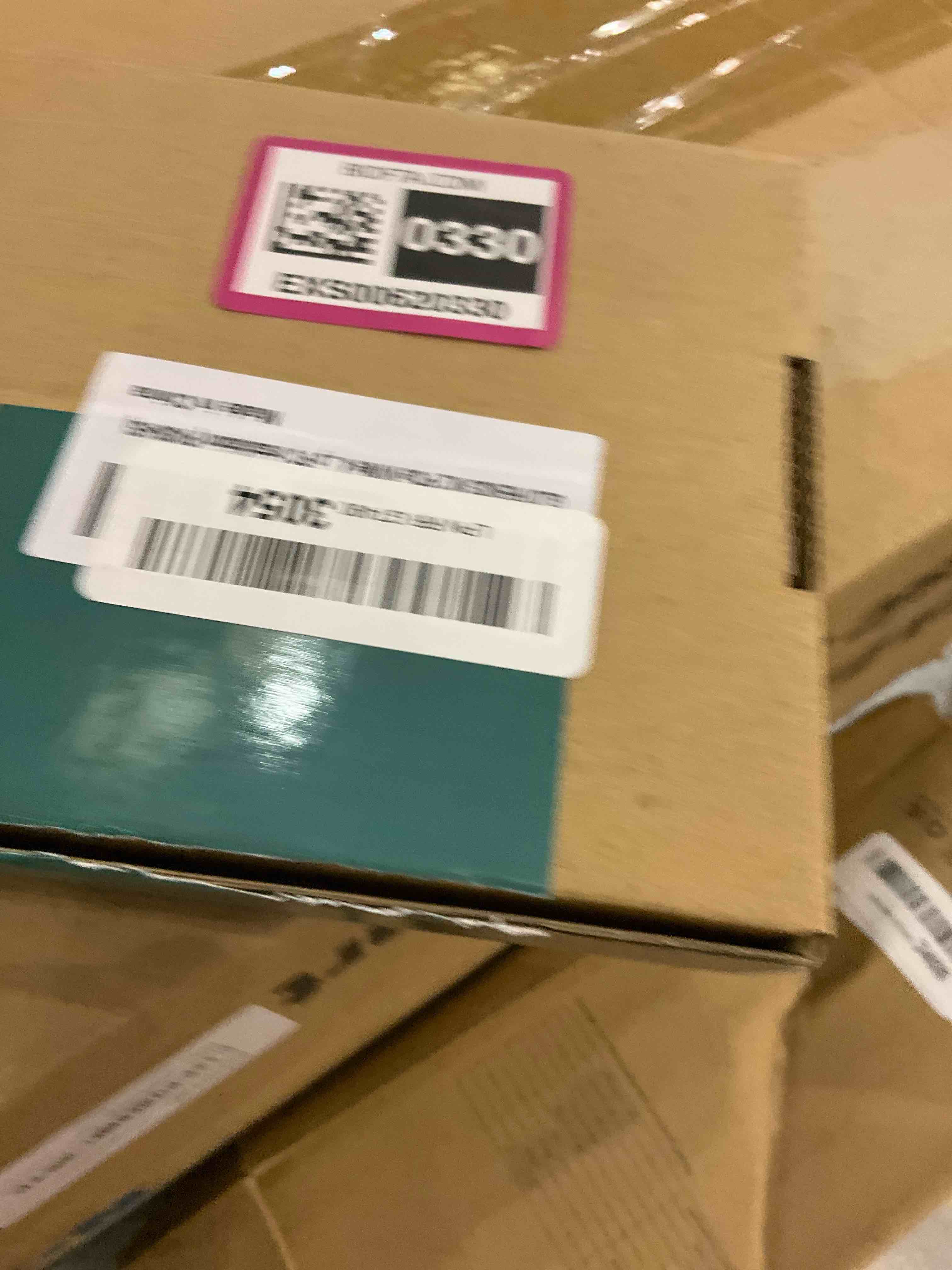 https://s3.amazonaws.com/lotting-images-prod/bidfta/EXS00620330_1695318332586.jpeg