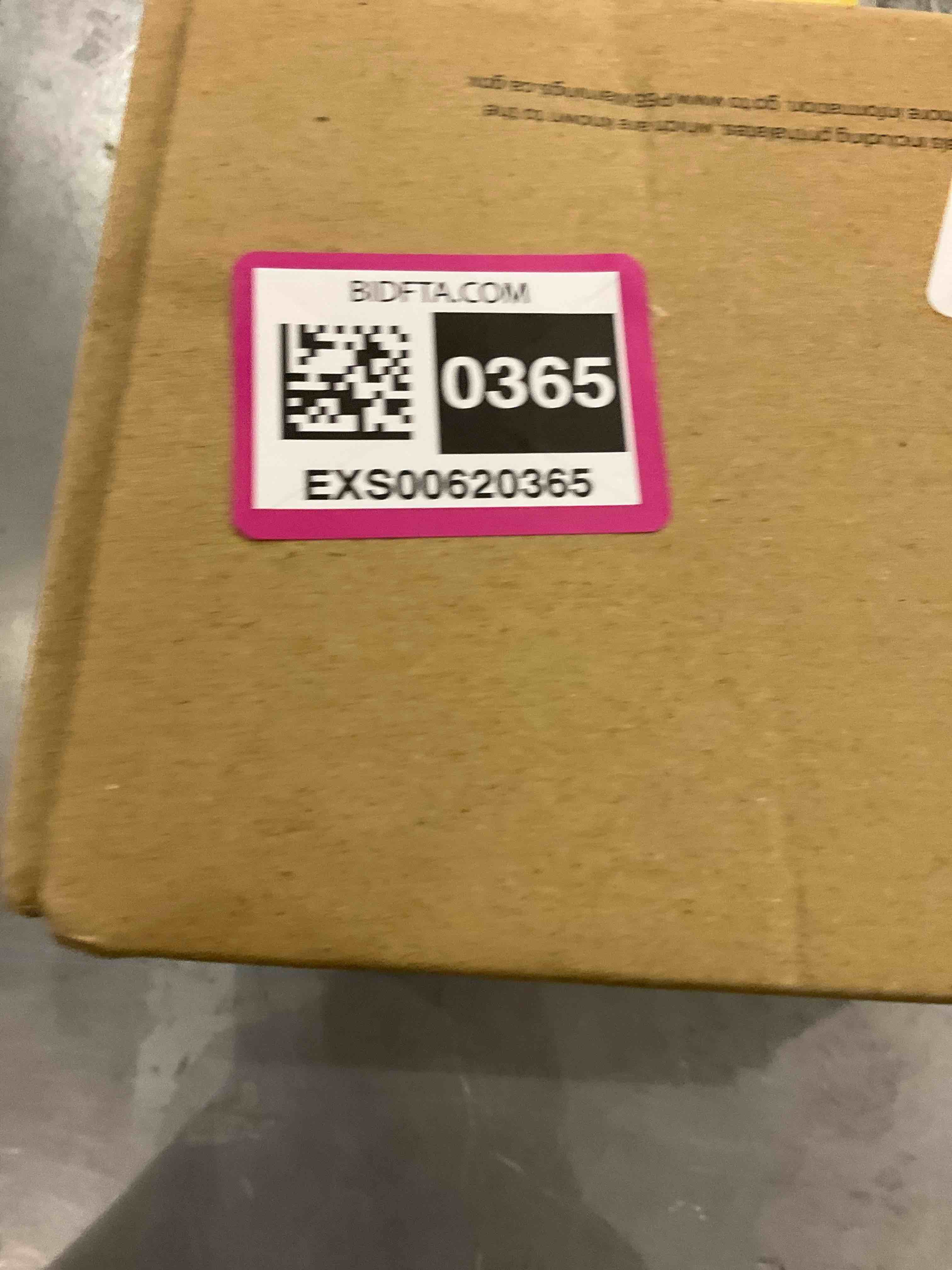 https://s3.amazonaws.com/lotting-images-prod/bidfta/EXS00620365_1695323456462.jpeg