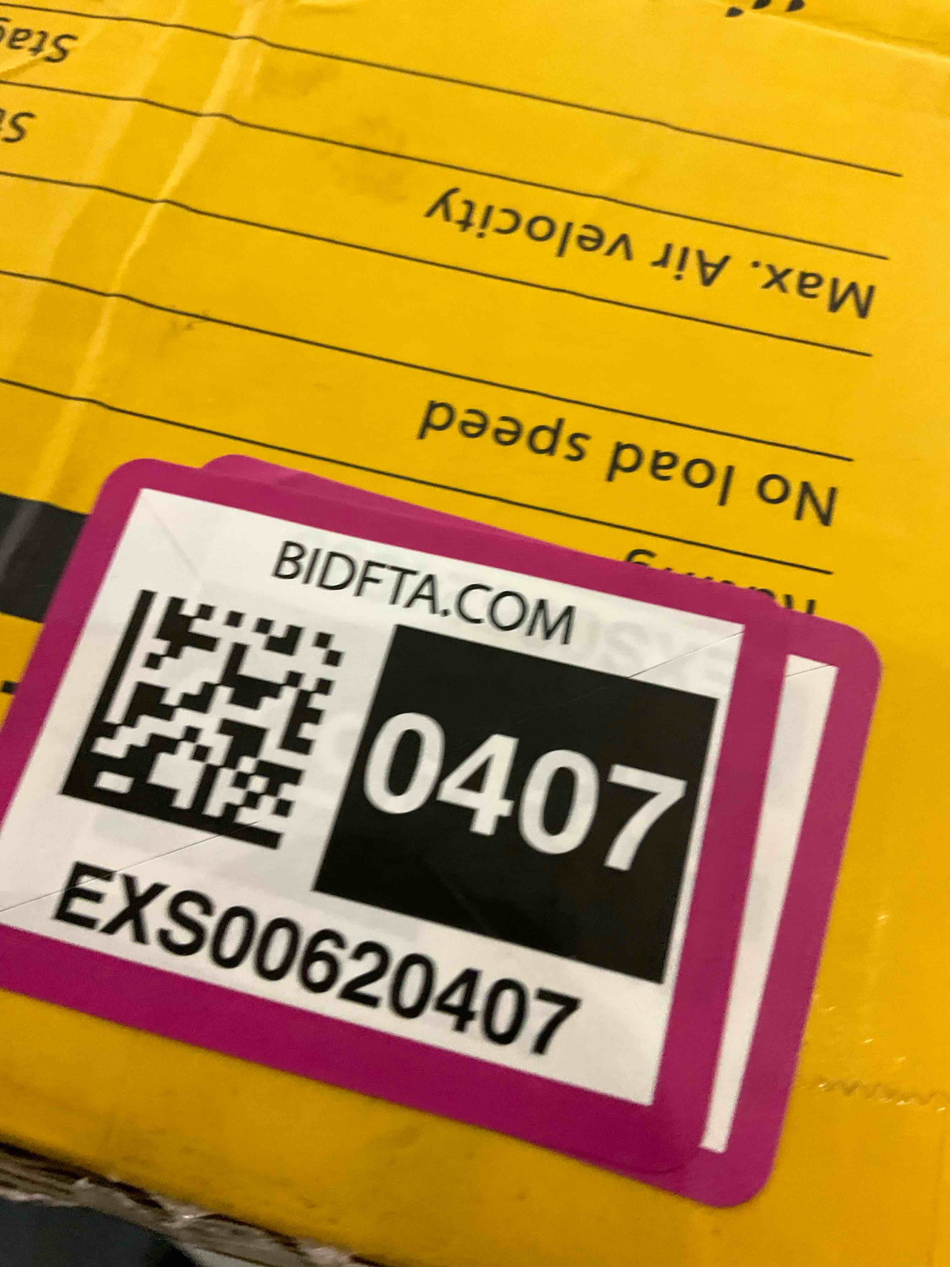 https://s3.amazonaws.com/lotting-images-prod/bidfta/EXS00620407_1695385168245.jpeg