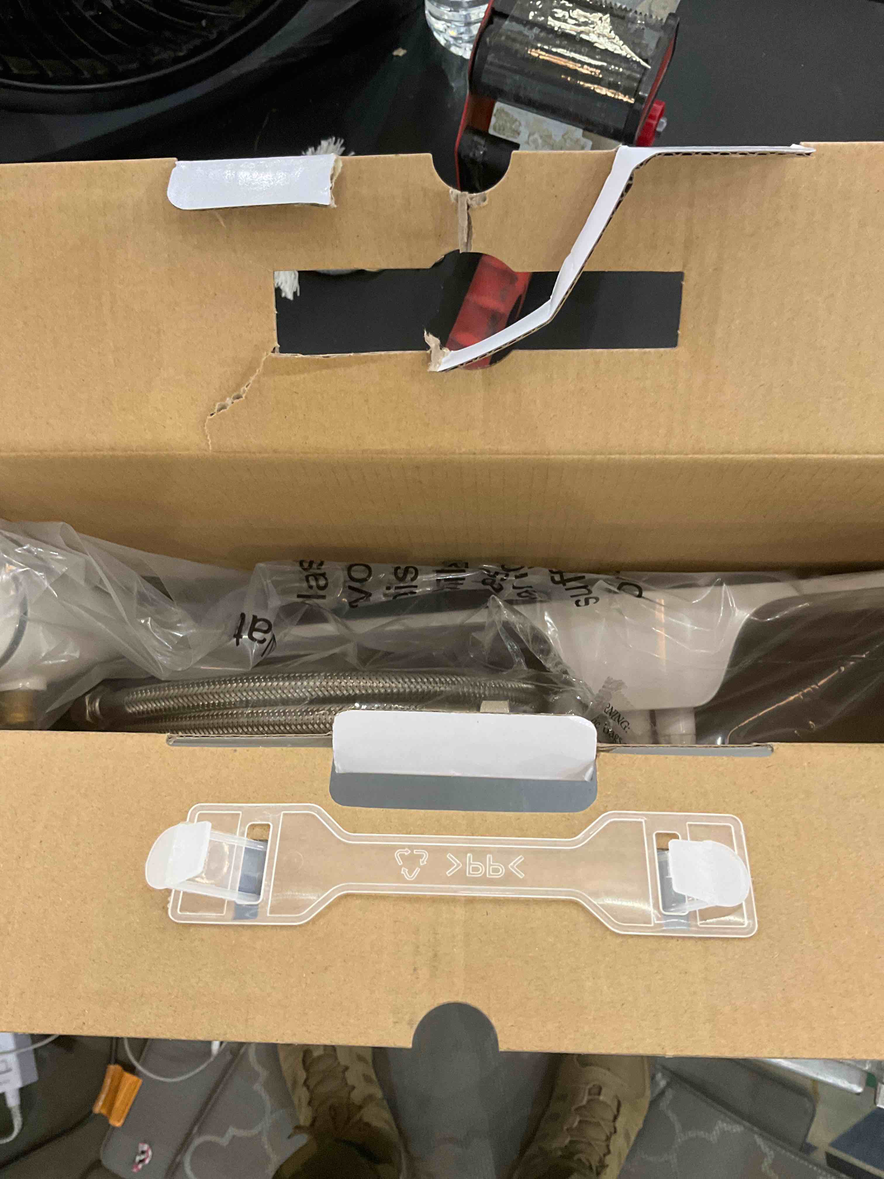 https://s3.amazonaws.com/lotting-images-prod/bidfta/EXS00620548_1695048575435.jpeg