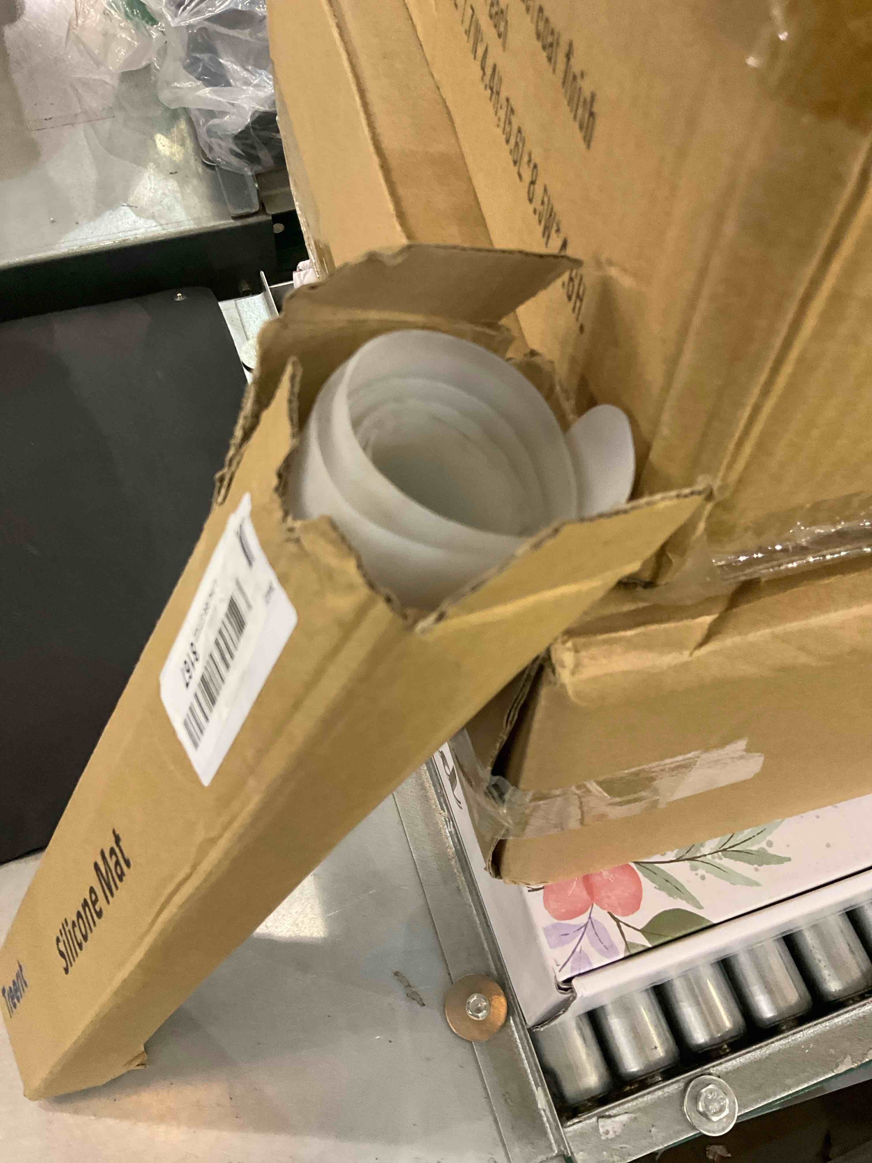 https://s3.amazonaws.com/lotting-images-prod/bidfta/EXS00620915_1695318712329.jpeg