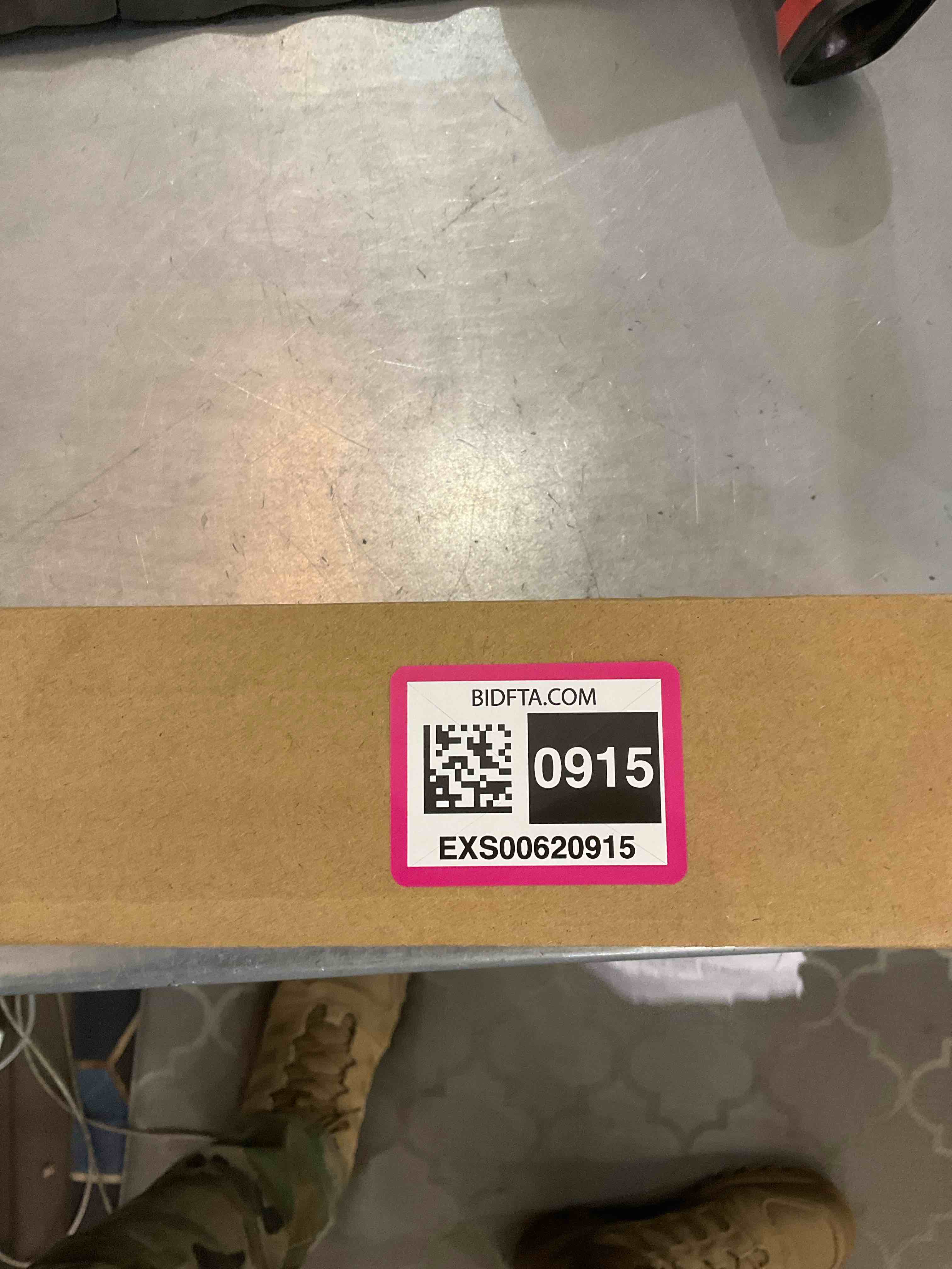 https://s3.amazonaws.com/lotting-images-prod/bidfta/EXS00620915_1695318775476.jpeg