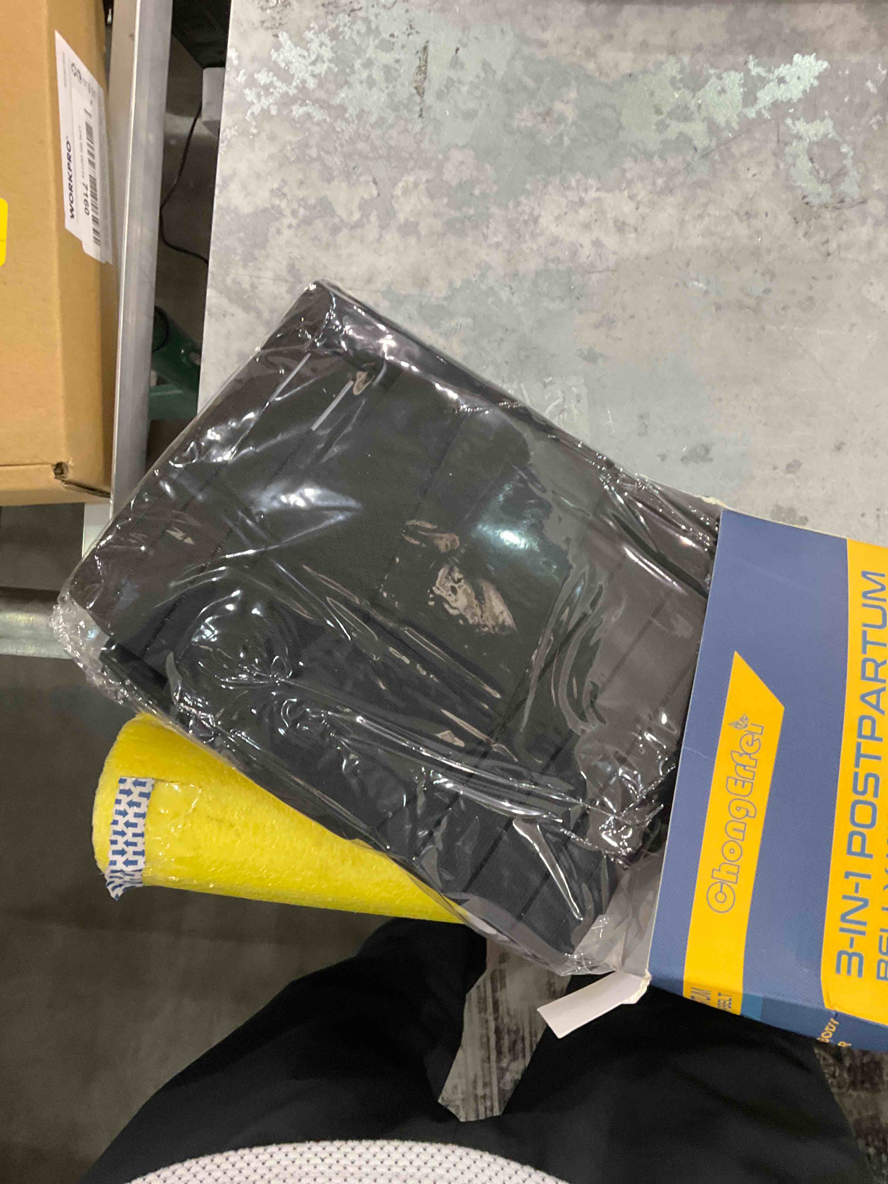 https://s3.amazonaws.com/lotting-images-prod/bidfta/EXS00621365_1695038441159.jpeg