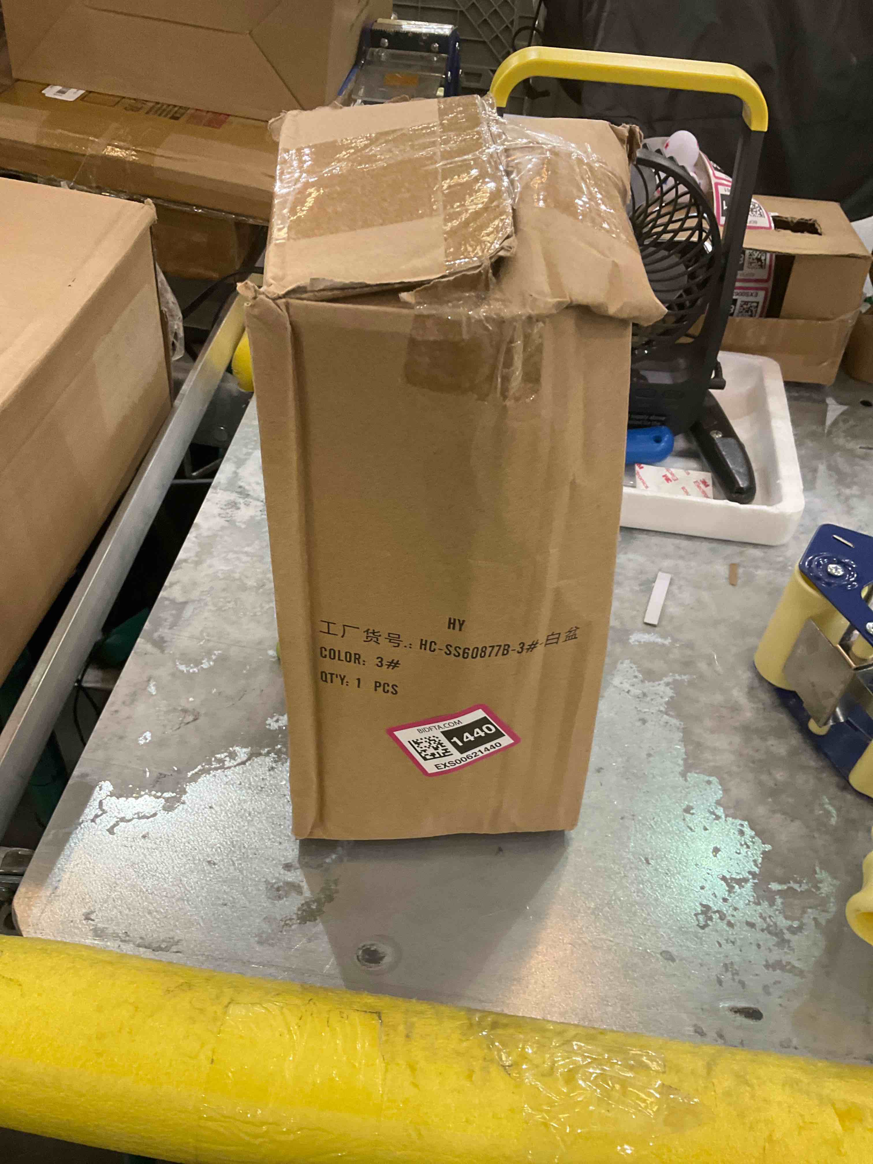 https://s3.amazonaws.com/lotting-images-prod/bidfta/EXS00621440_1695047564202.jpeg