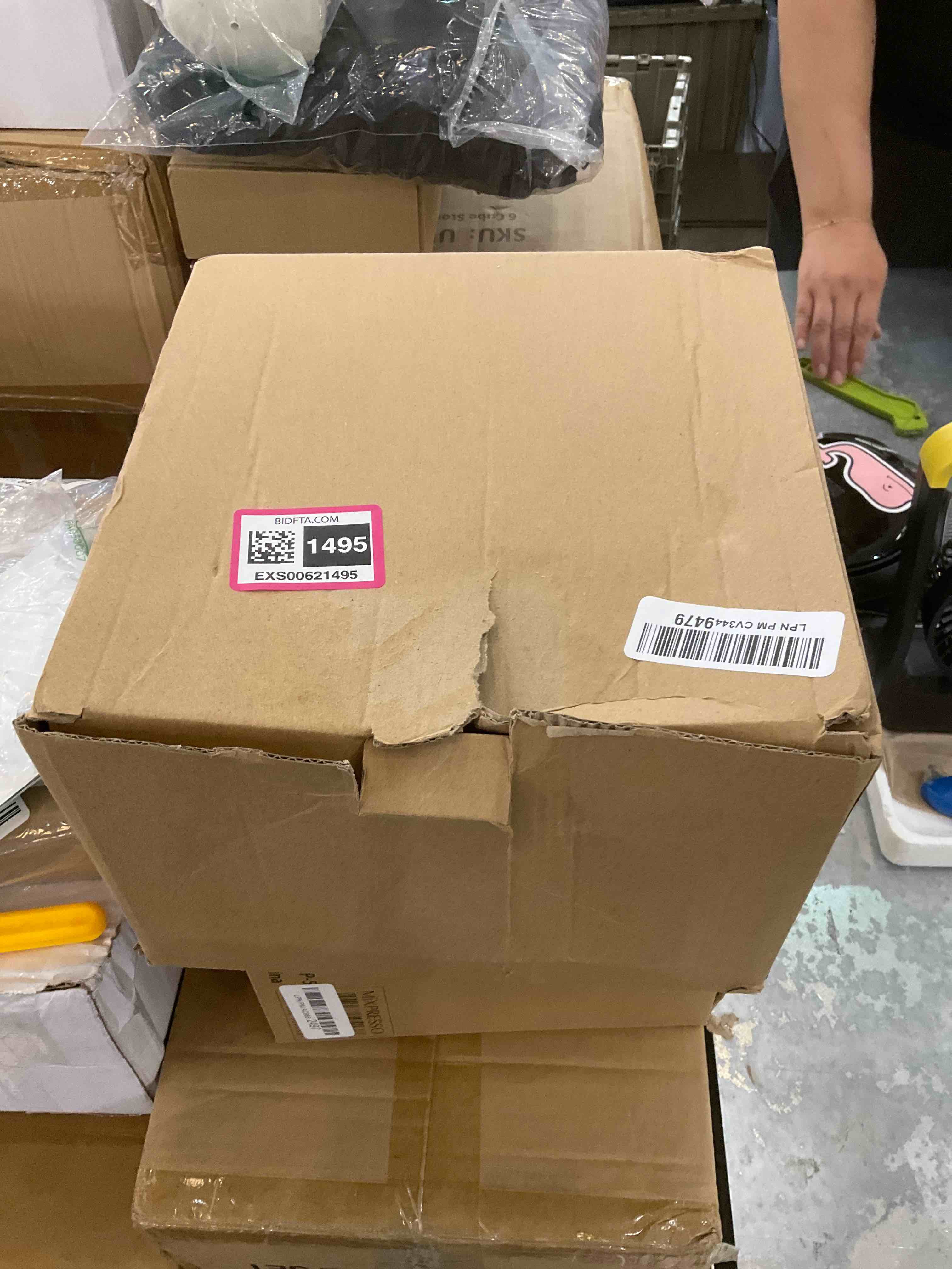 https://s3.amazonaws.com/lotting-images-prod/bidfta/EXS00621495_1695052300223.jpeg