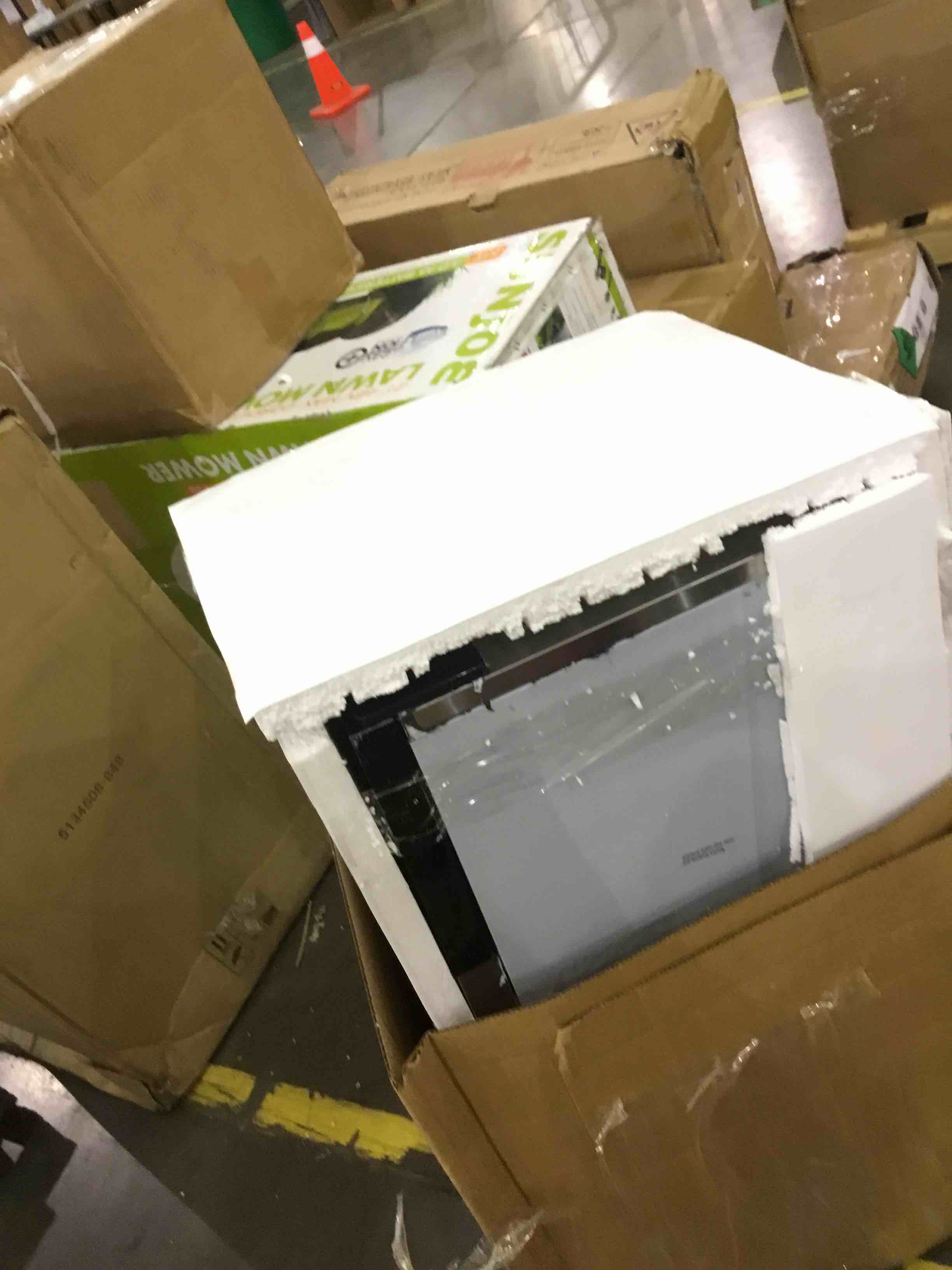 https://s3.amazonaws.com/lotting-images-prod/bidfta/EXS00621517_1694694453853.jpeg