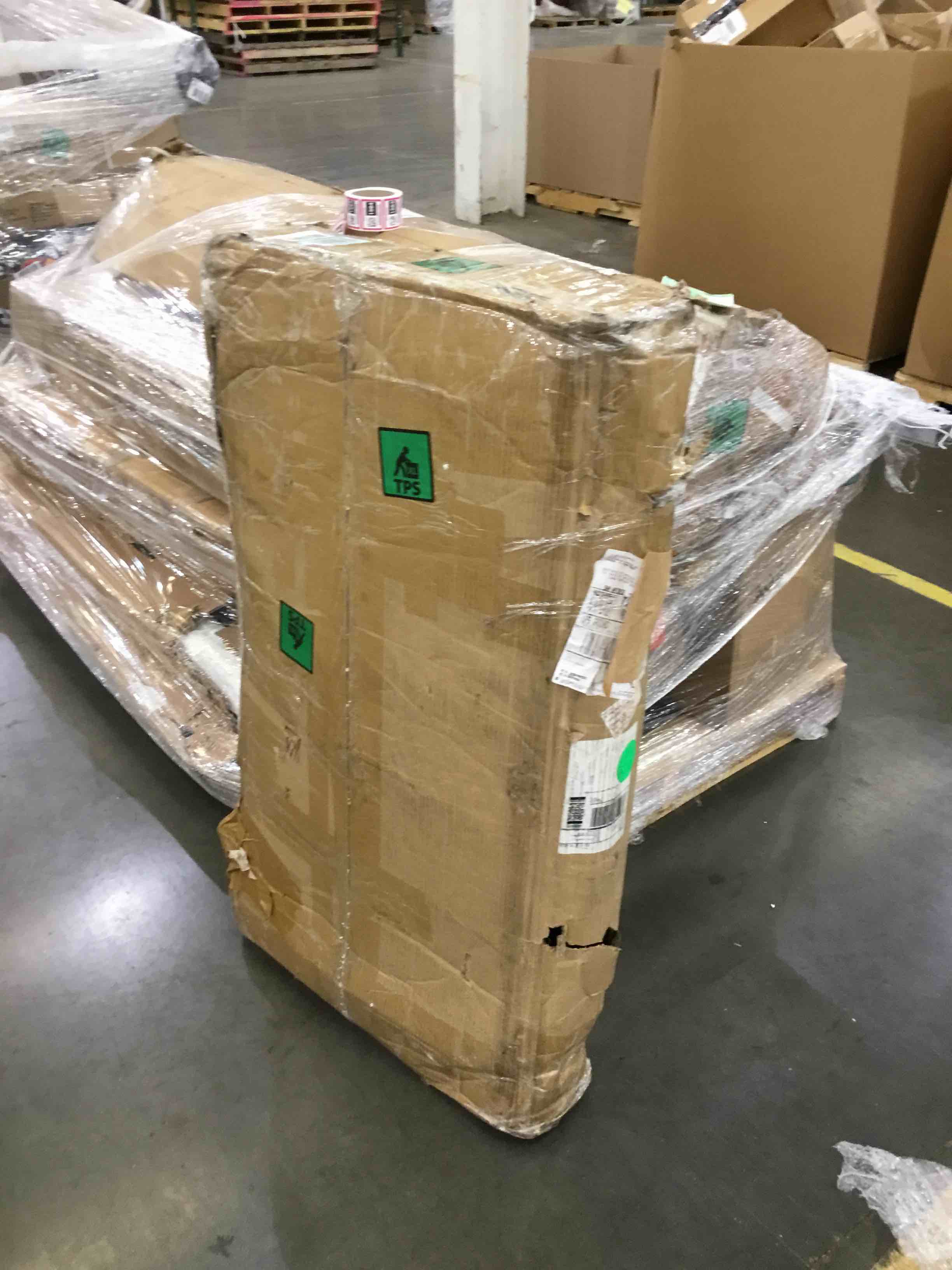 https://s3.amazonaws.com/lotting-images-prod/bidfta/EXS00621552_1694713963018.jpeg