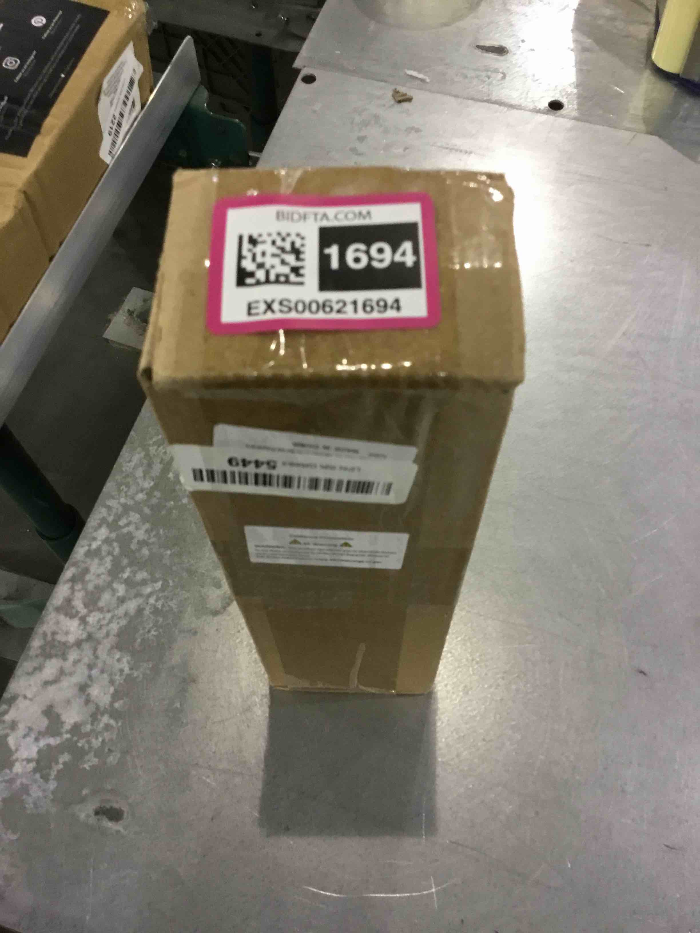 https://s3.amazonaws.com/lotting-images-prod/bidfta/EXS00621694_1696504479390.jpeg