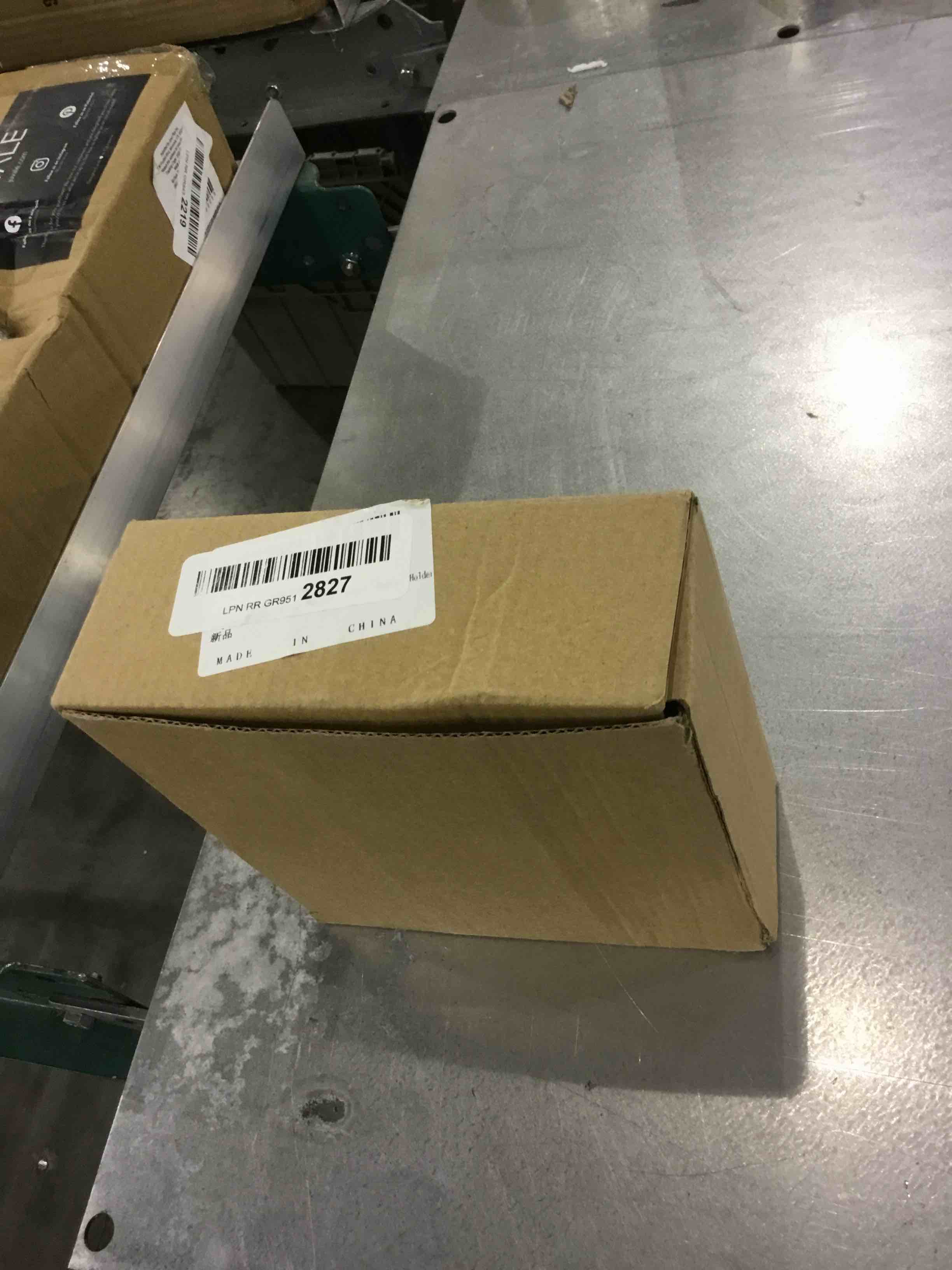 https://s3.amazonaws.com/lotting-images-prod/bidfta/EXS00621695_1696504610279.jpeg