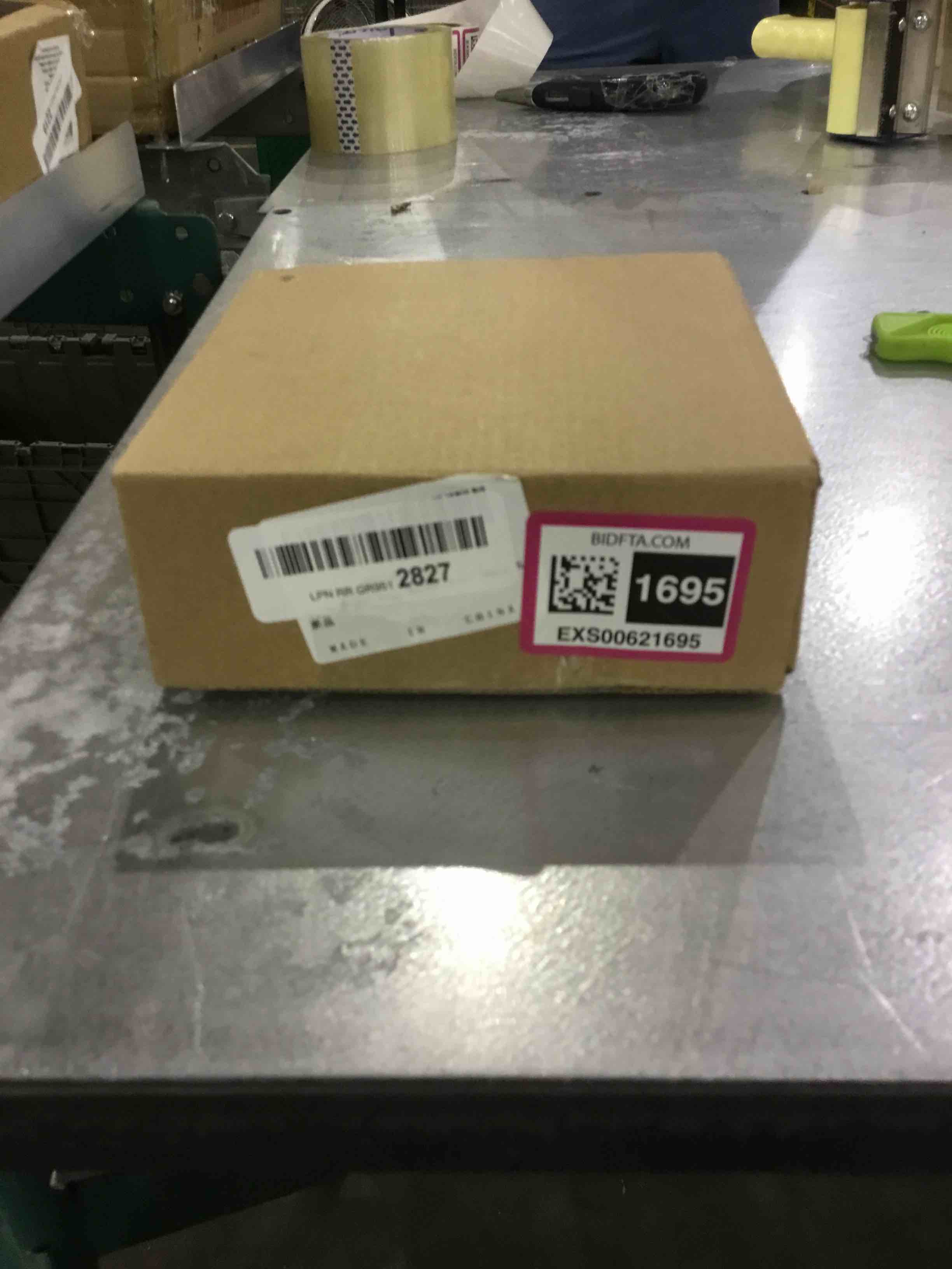 https://s3.amazonaws.com/lotting-images-prod/bidfta/EXS00621695_1696504713650.jpeg