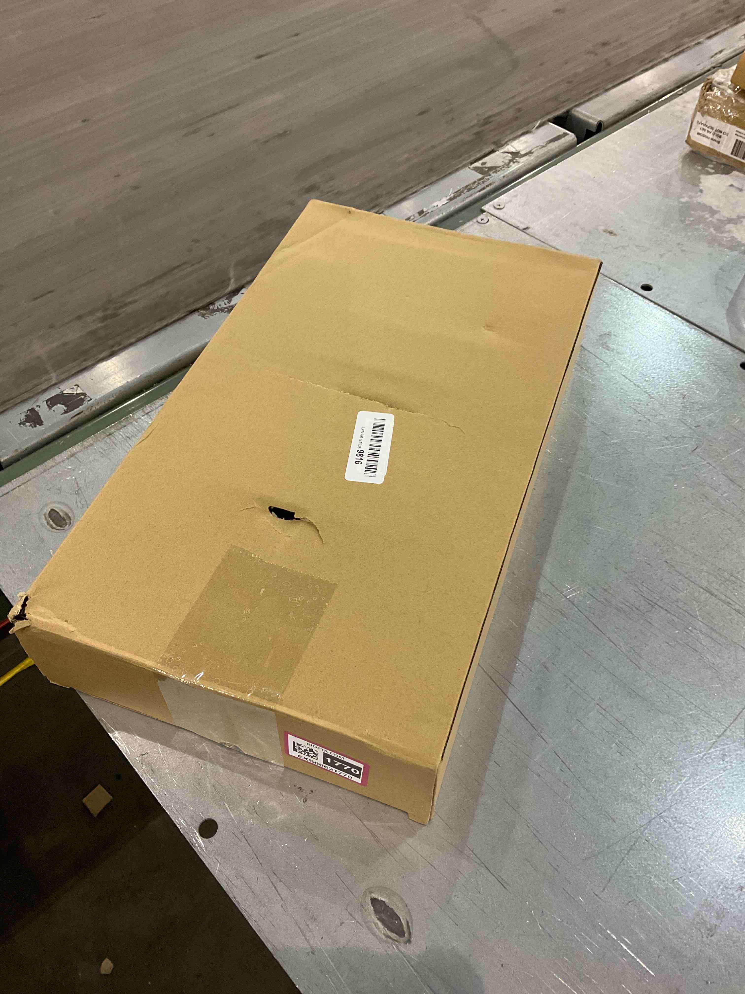 https://s3.amazonaws.com/lotting-images-prod/bidfta/EXS00621770_1696850226237.jpeg