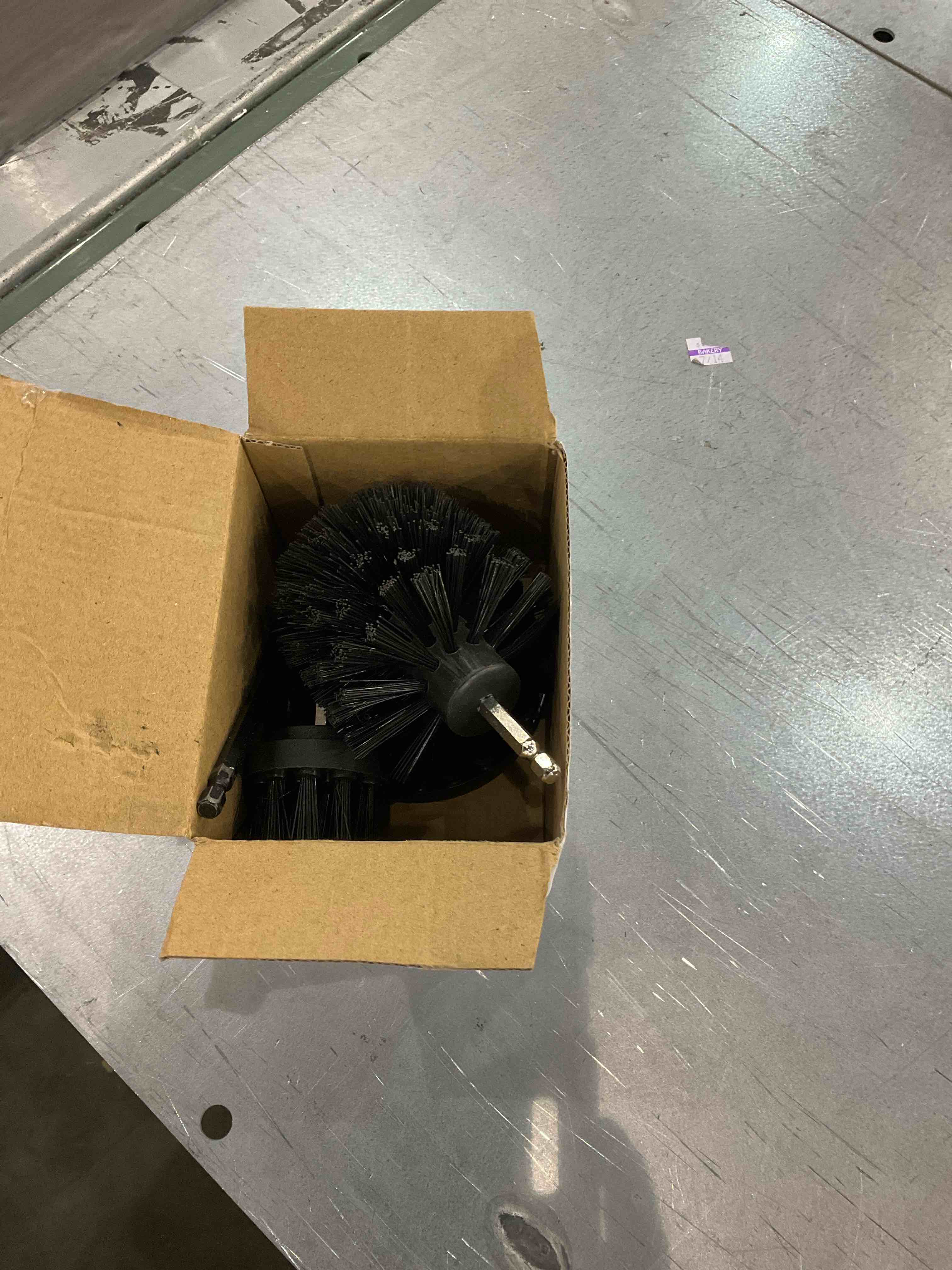 https://s3.amazonaws.com/lotting-images-prod/bidfta/EXS00621772_1696850350554.jpeg