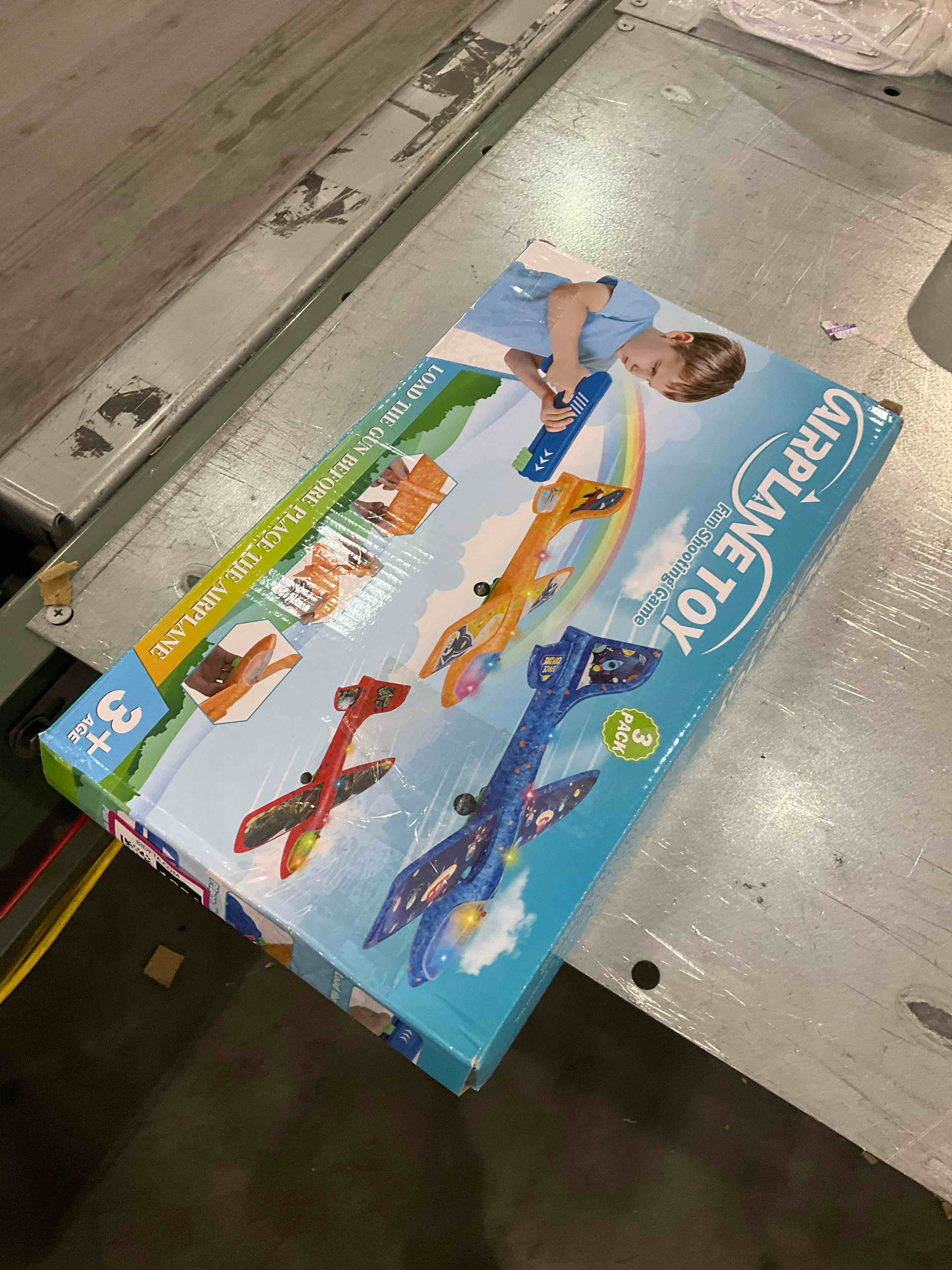 https://s3.amazonaws.com/lotting-images-prod/bidfta/EXS00621854_1696859424091.jpeg