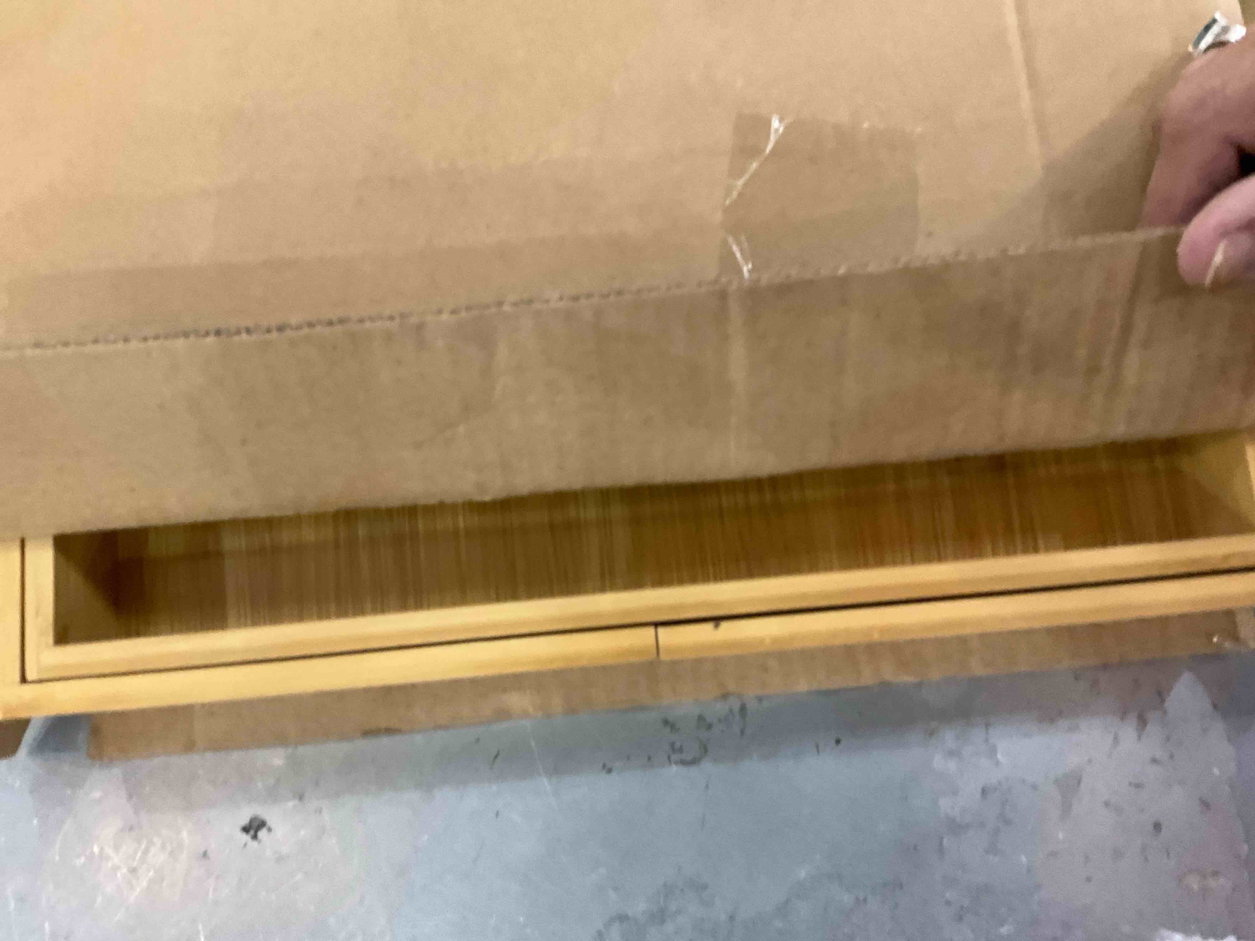 https://s3.amazonaws.com/lotting-images-prod/bidfta/EXS00622059_1695135414105.jpeg
