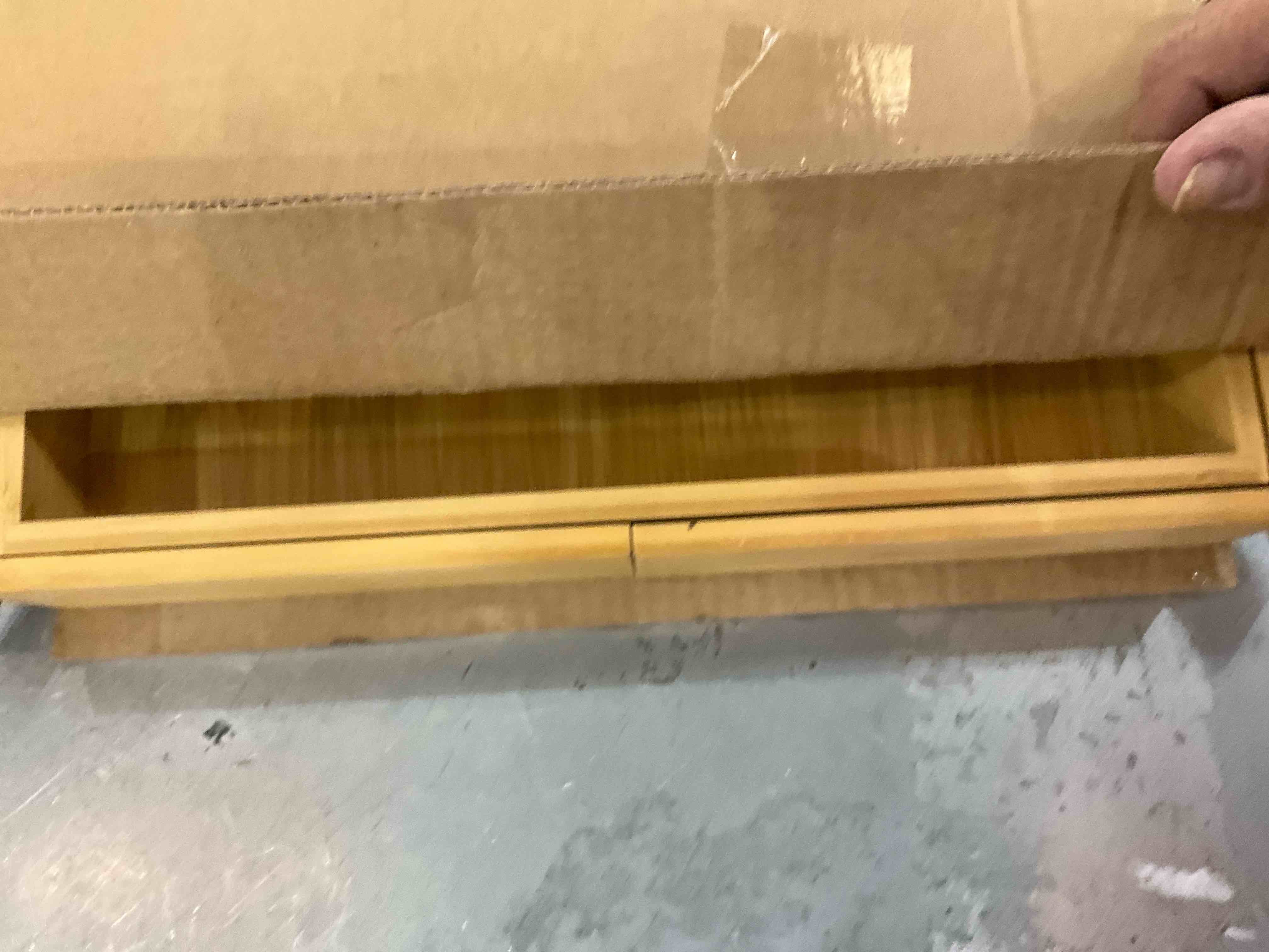 https://s3.amazonaws.com/lotting-images-prod/bidfta/EXS00622059_1695135416024.jpeg