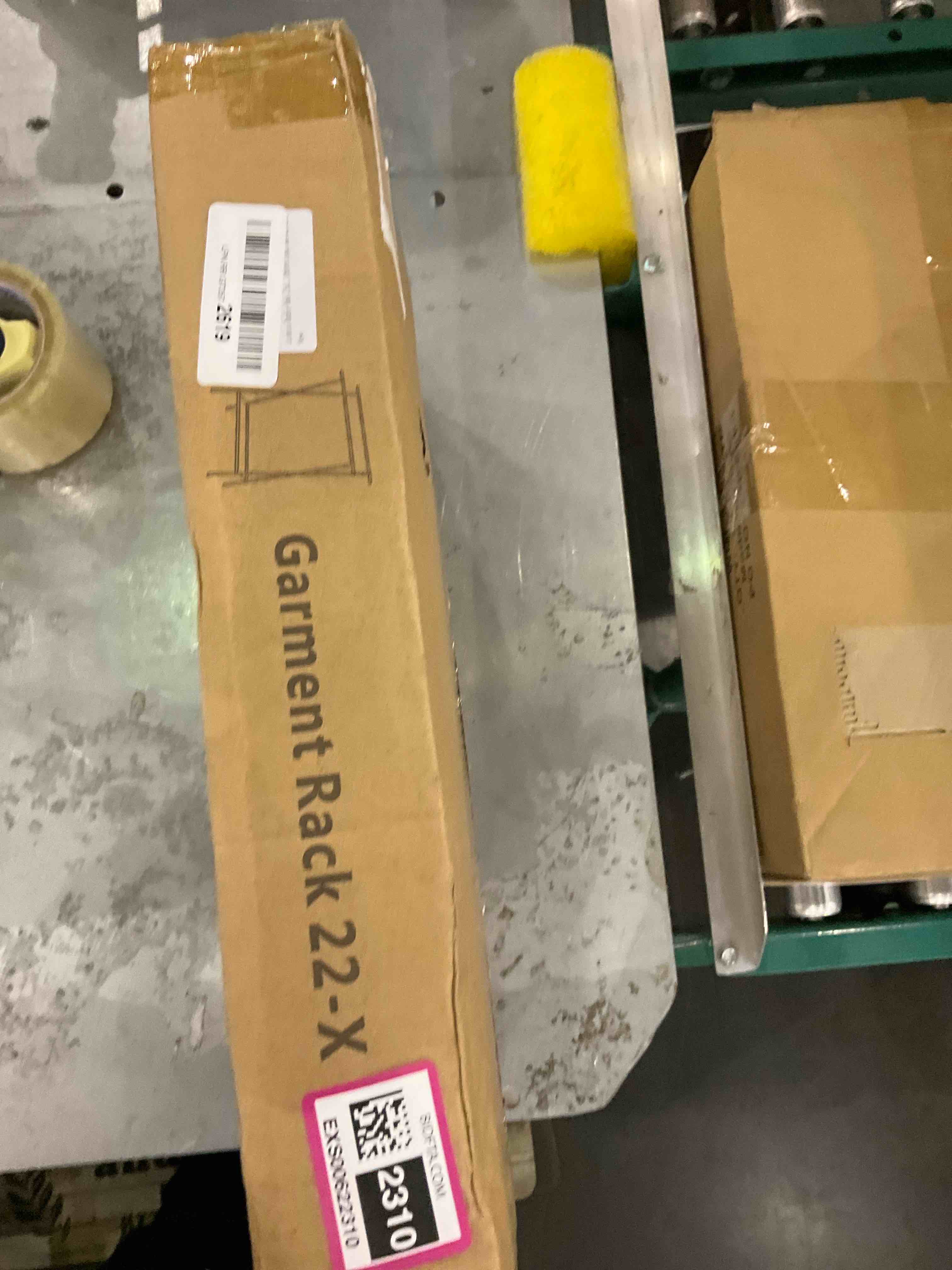 https://s3.amazonaws.com/lotting-images-prod/bidfta/EXS00622310_1695382209307.jpeg