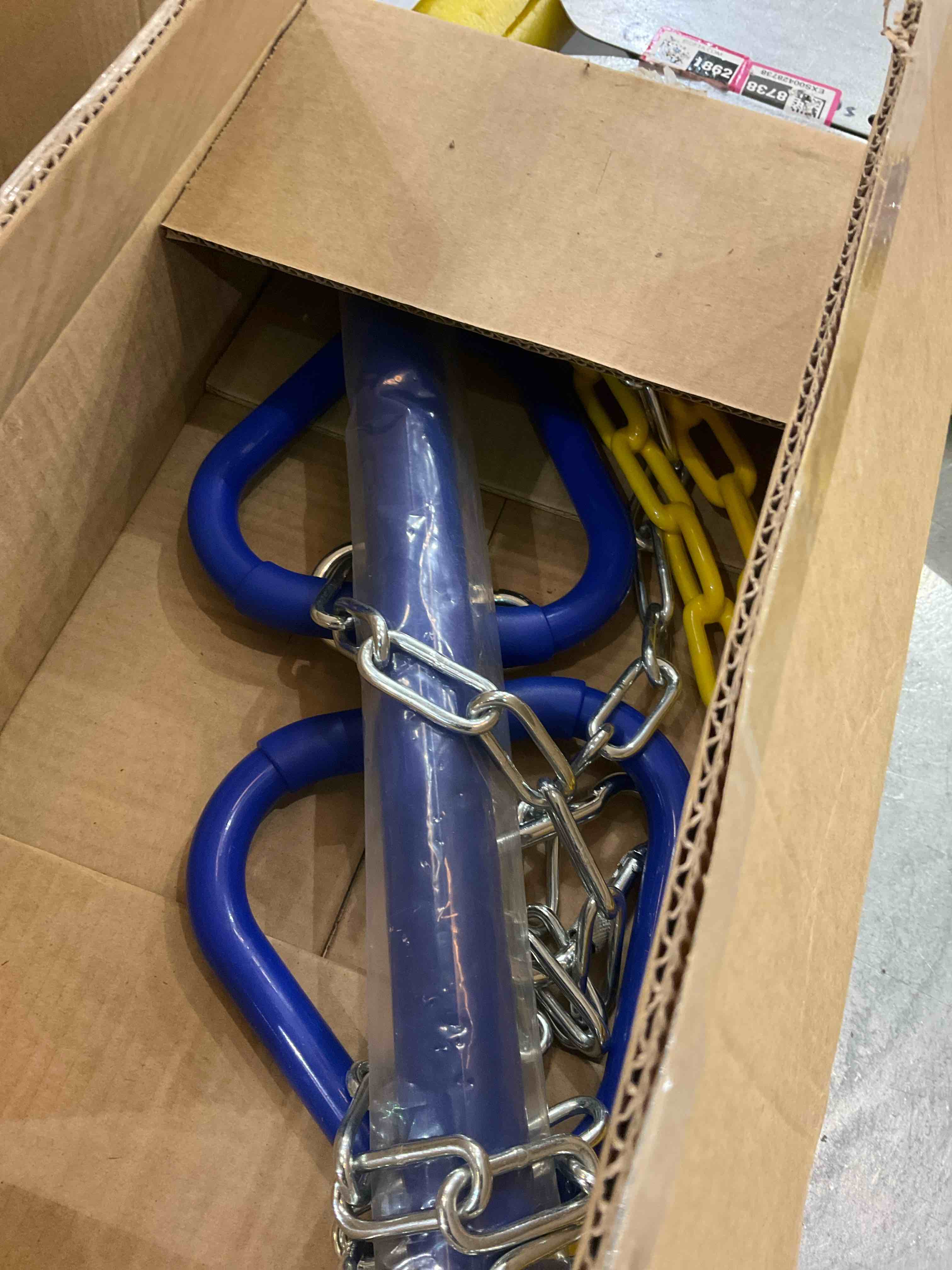 https://s3.amazonaws.com/lotting-images-prod/bidfta/EXS00622780_1695136528032.jpeg
