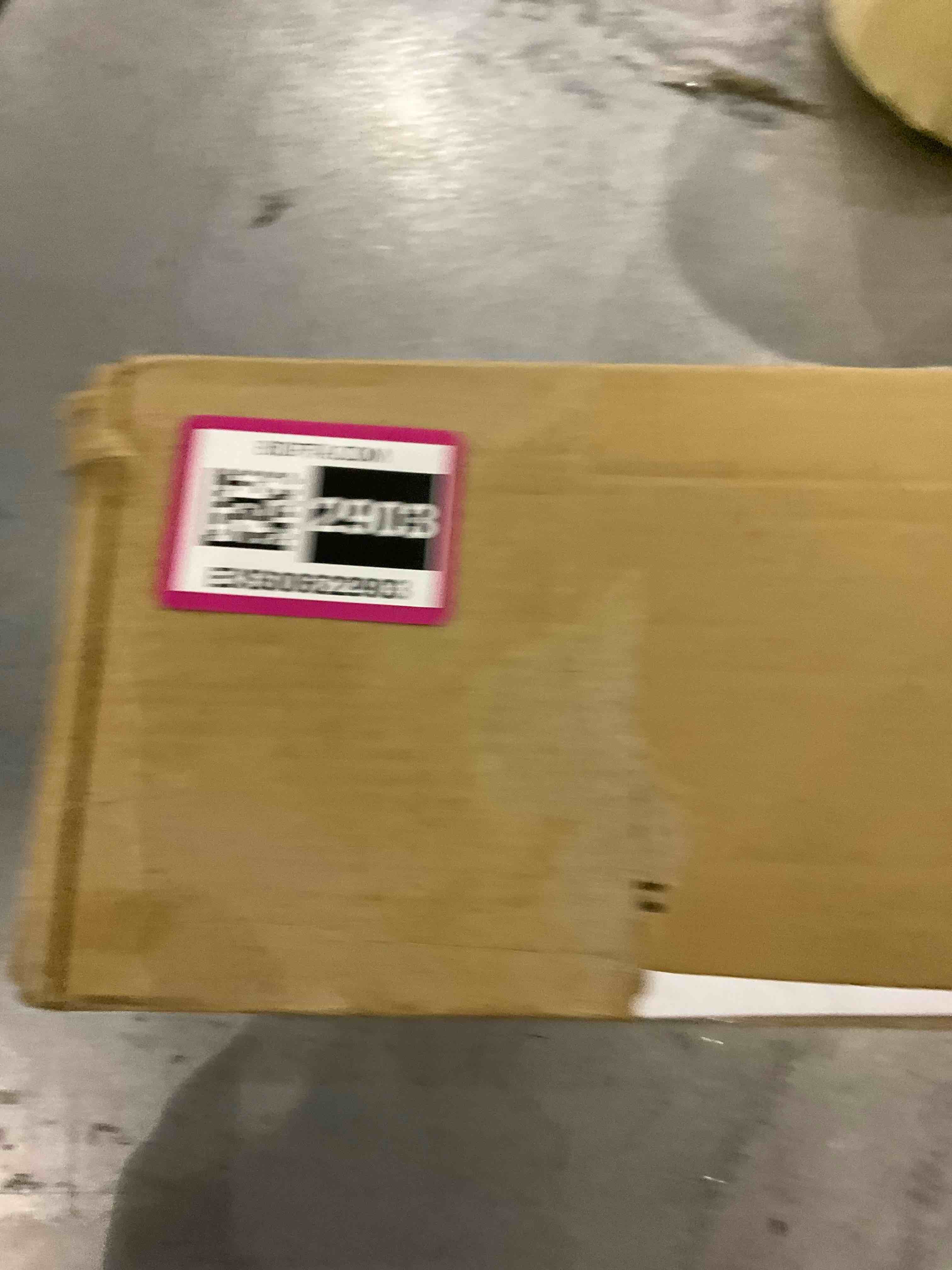 https://s3.amazonaws.com/lotting-images-prod/bidfta/EXS00622903_1695210121192.jpeg