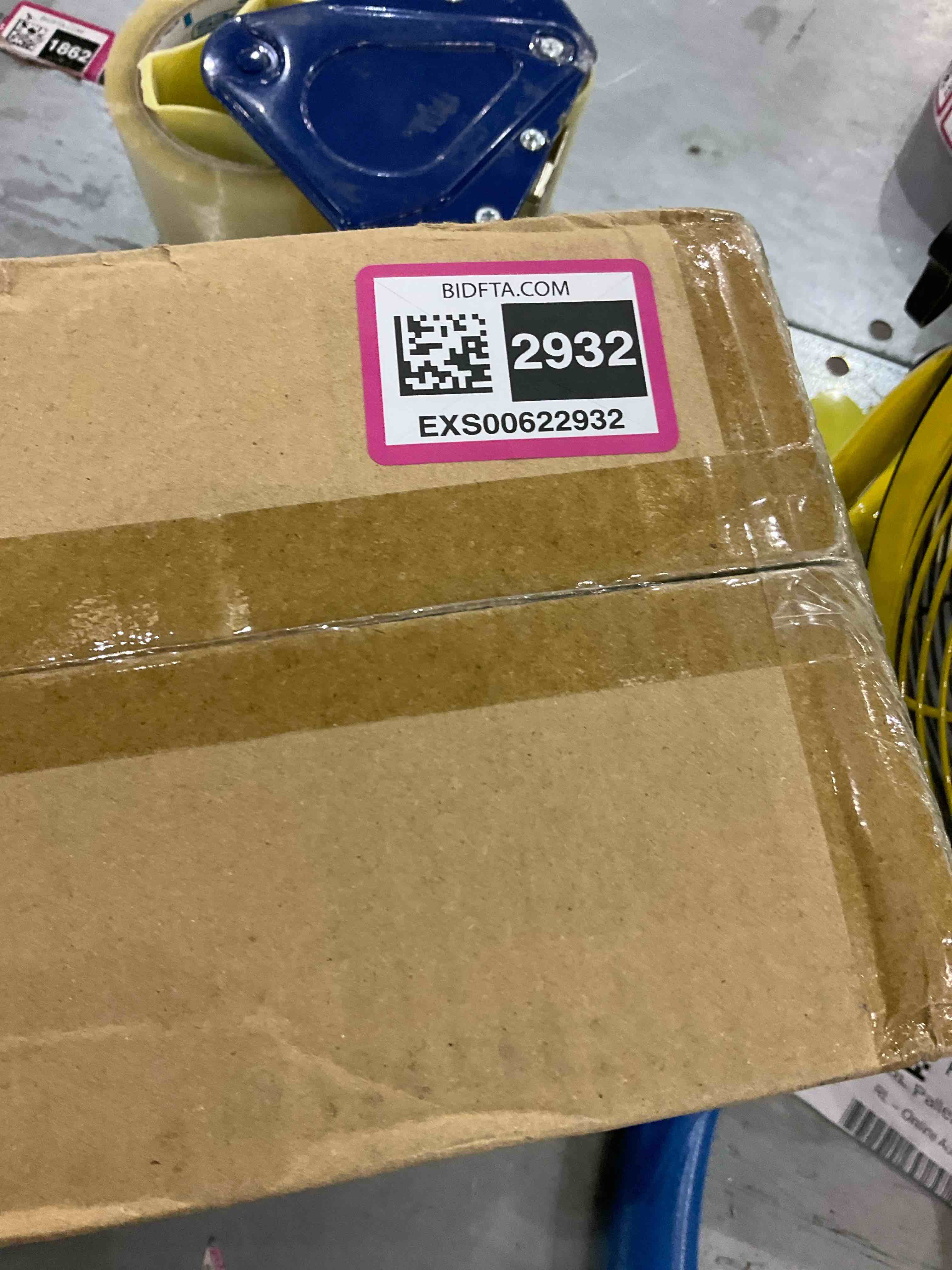 https://s3.amazonaws.com/lotting-images-prod/bidfta/EXS00622932_1695212963600.jpeg