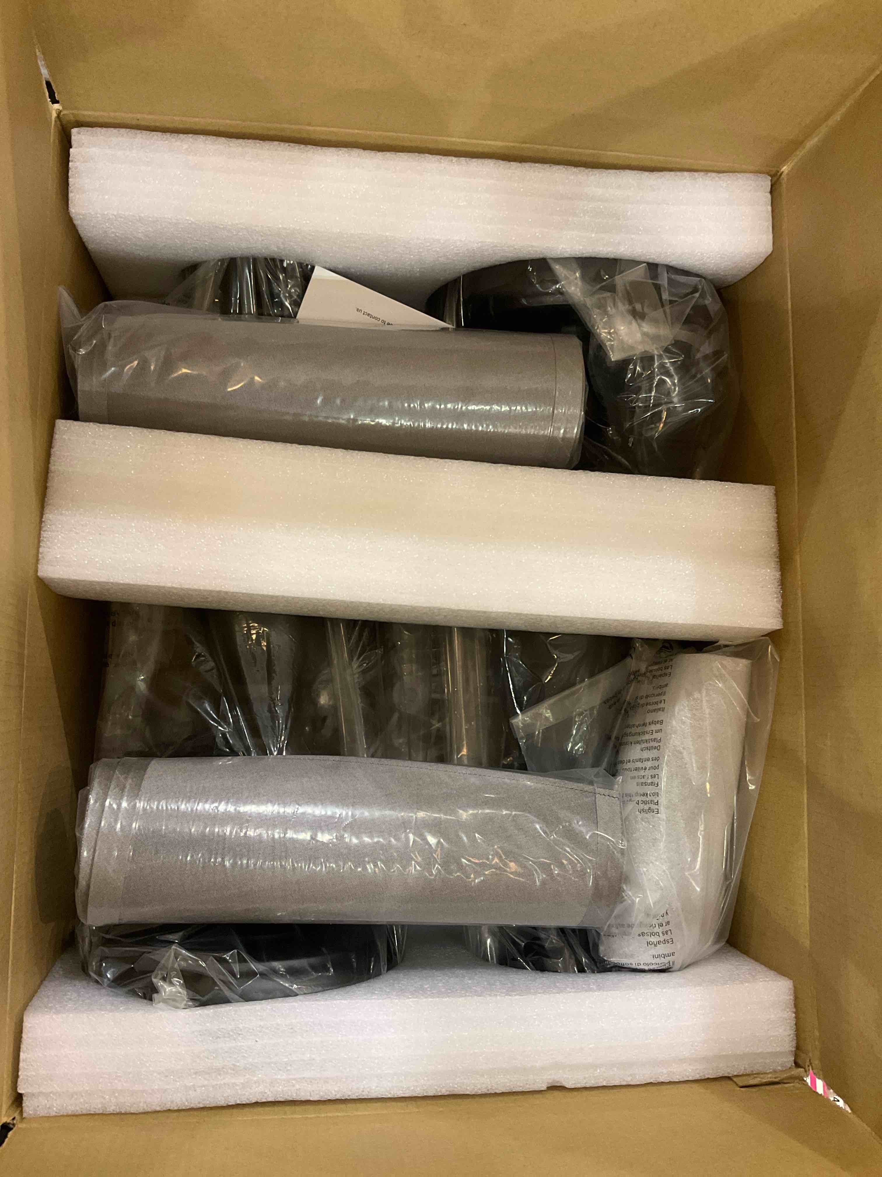 https://s3.amazonaws.com/lotting-images-prod/bidfta/EXS00623142_1695132460443.jpeg
