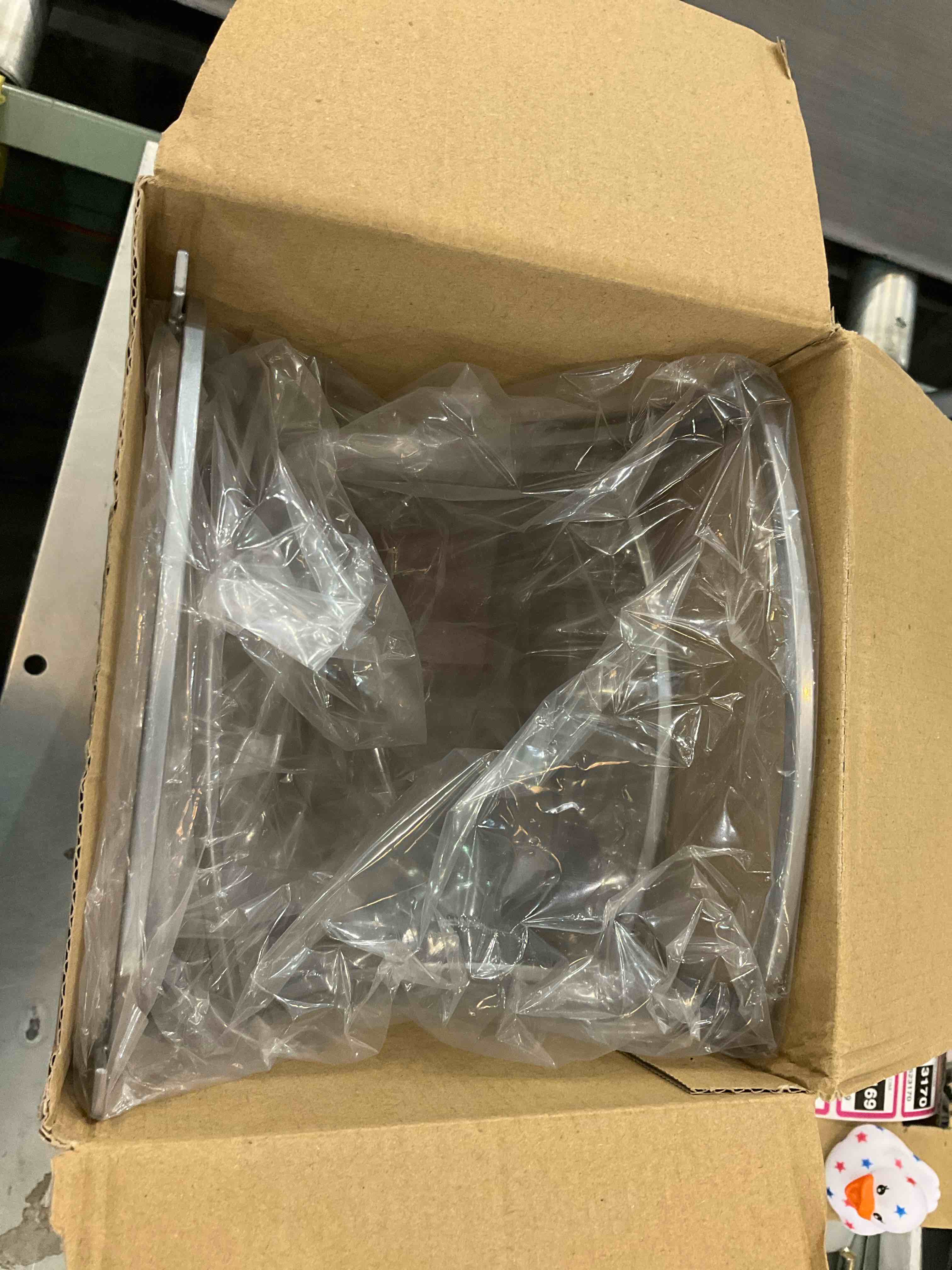 https://s3.amazonaws.com/lotting-images-prod/bidfta/EXS00623167_1695134946347.jpeg