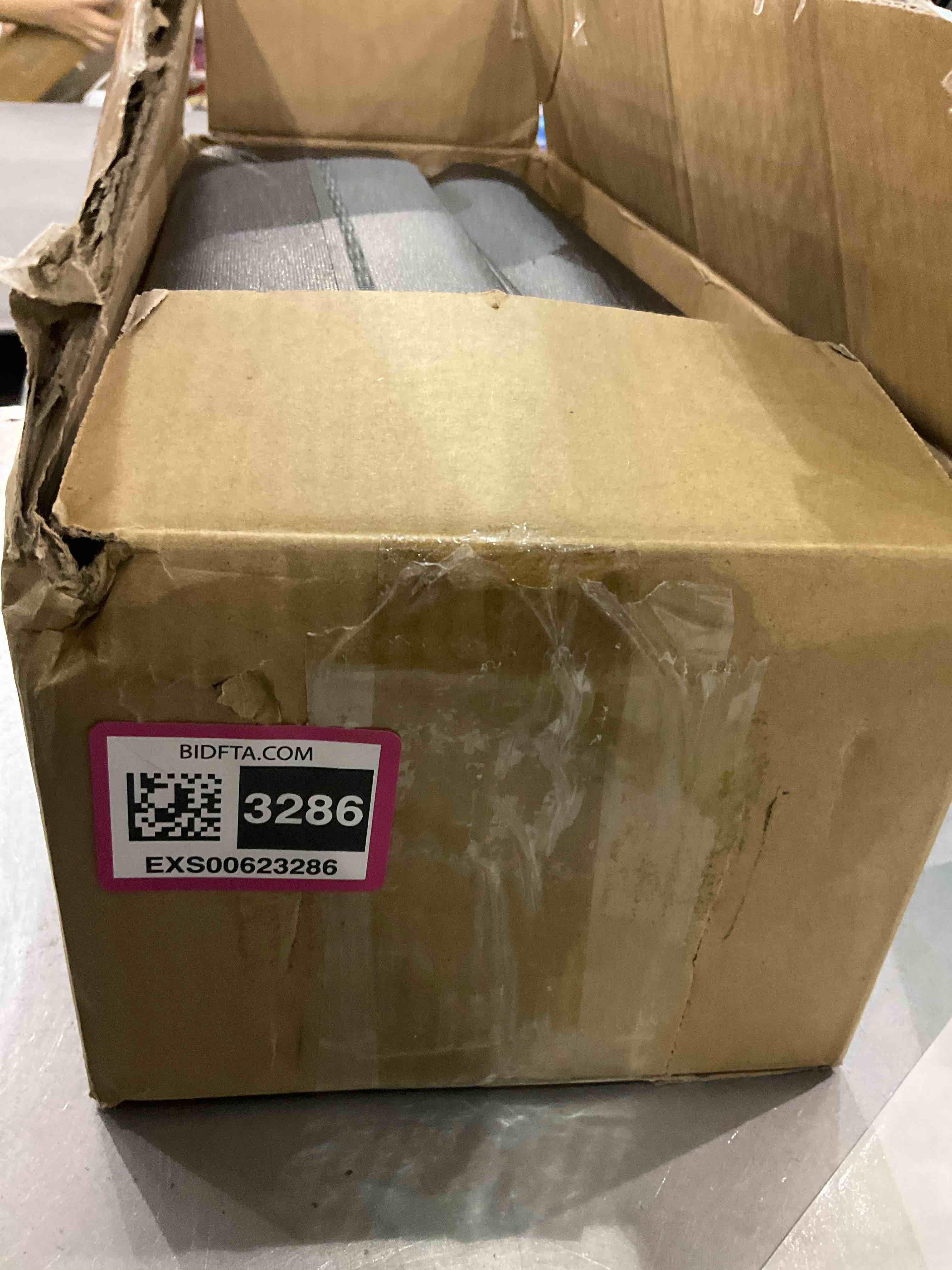 https://s3.amazonaws.com/lotting-images-prod/bidfta/EXS00623286_1695211235921.jpeg