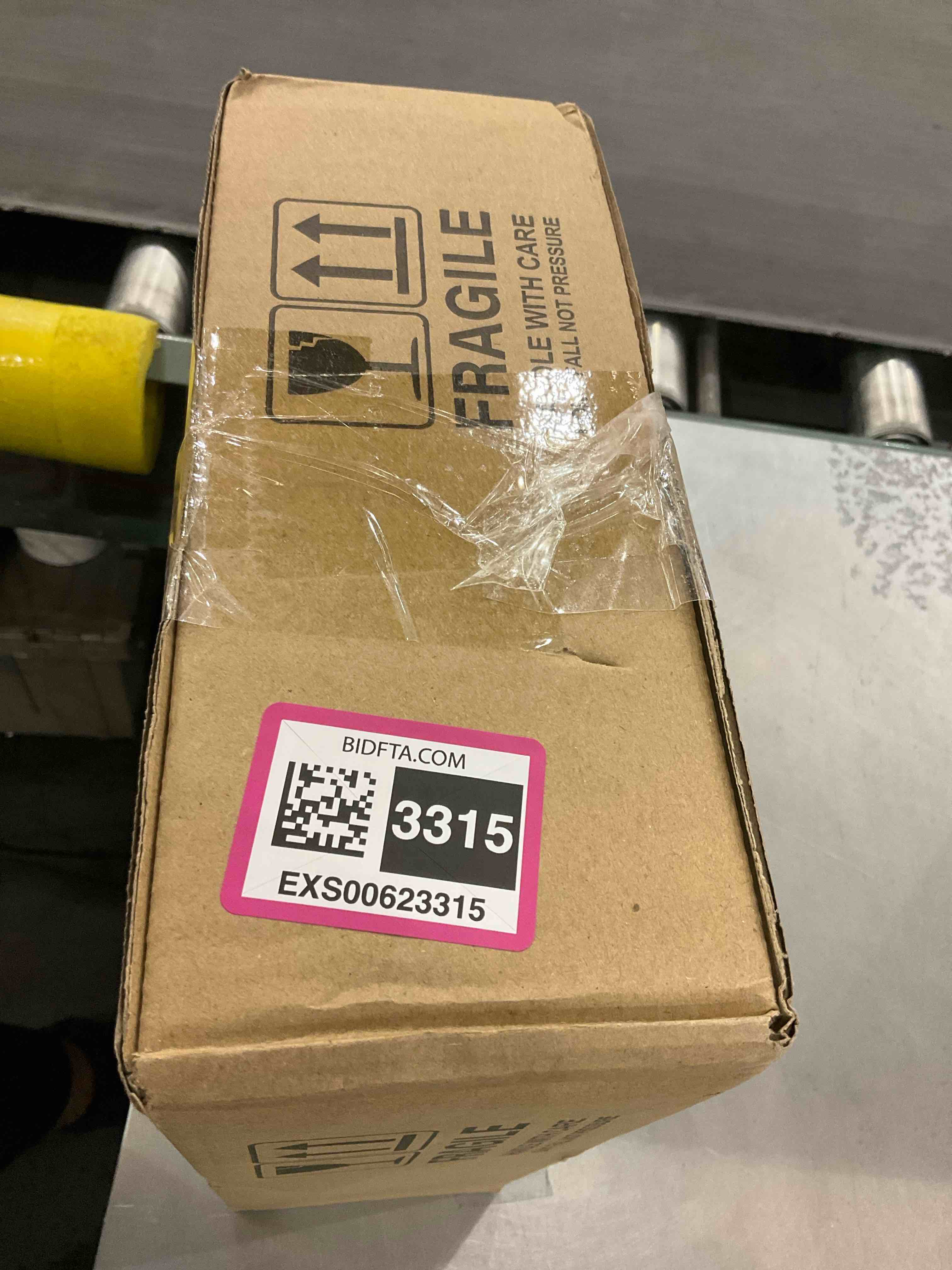 https://s3.amazonaws.com/lotting-images-prod/bidfta/EXS00623315_1695216804846.jpeg