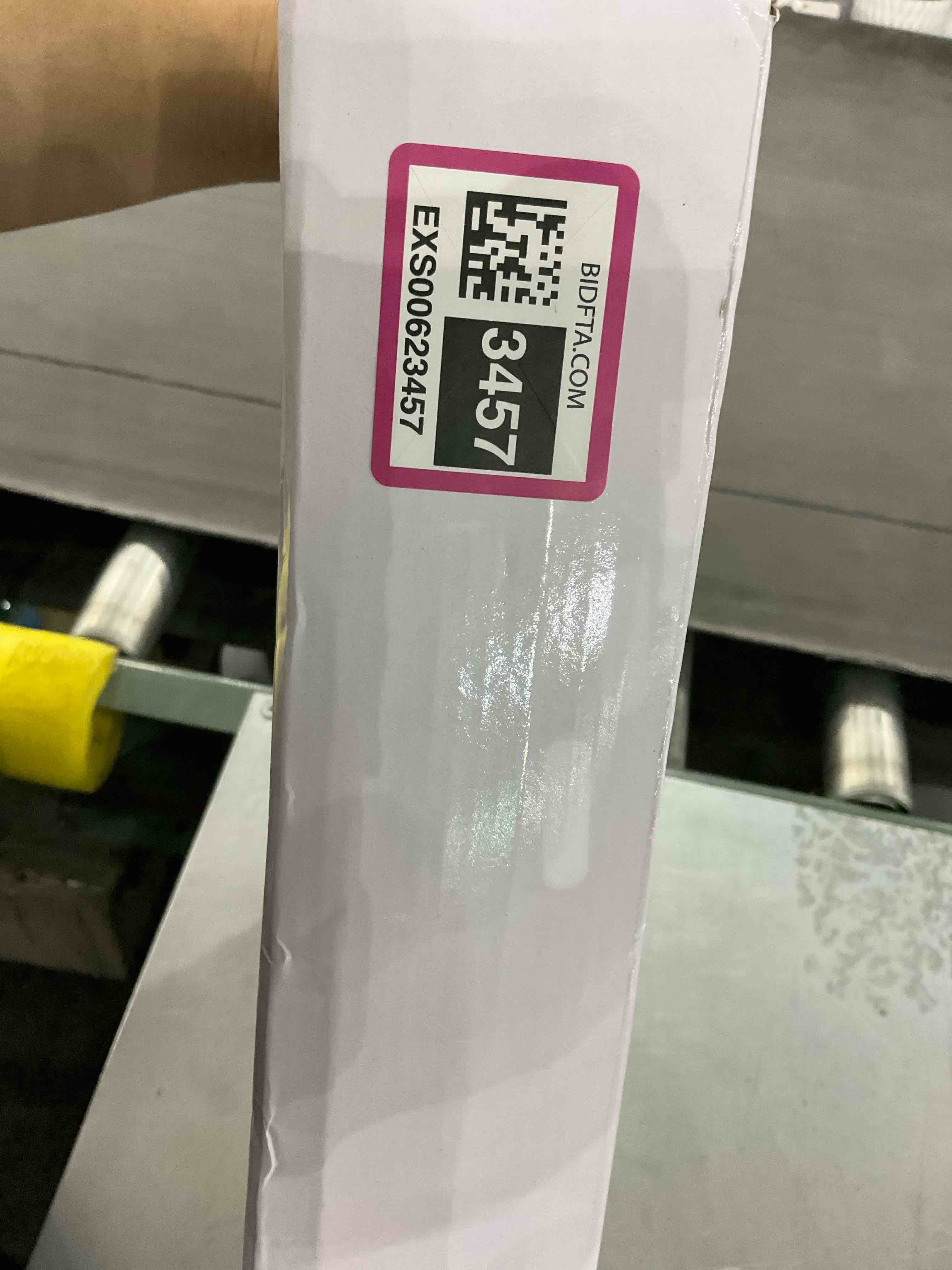 https://s3.amazonaws.com/lotting-images-prod/bidfta/EXS00623457_1695295802818.jpeg