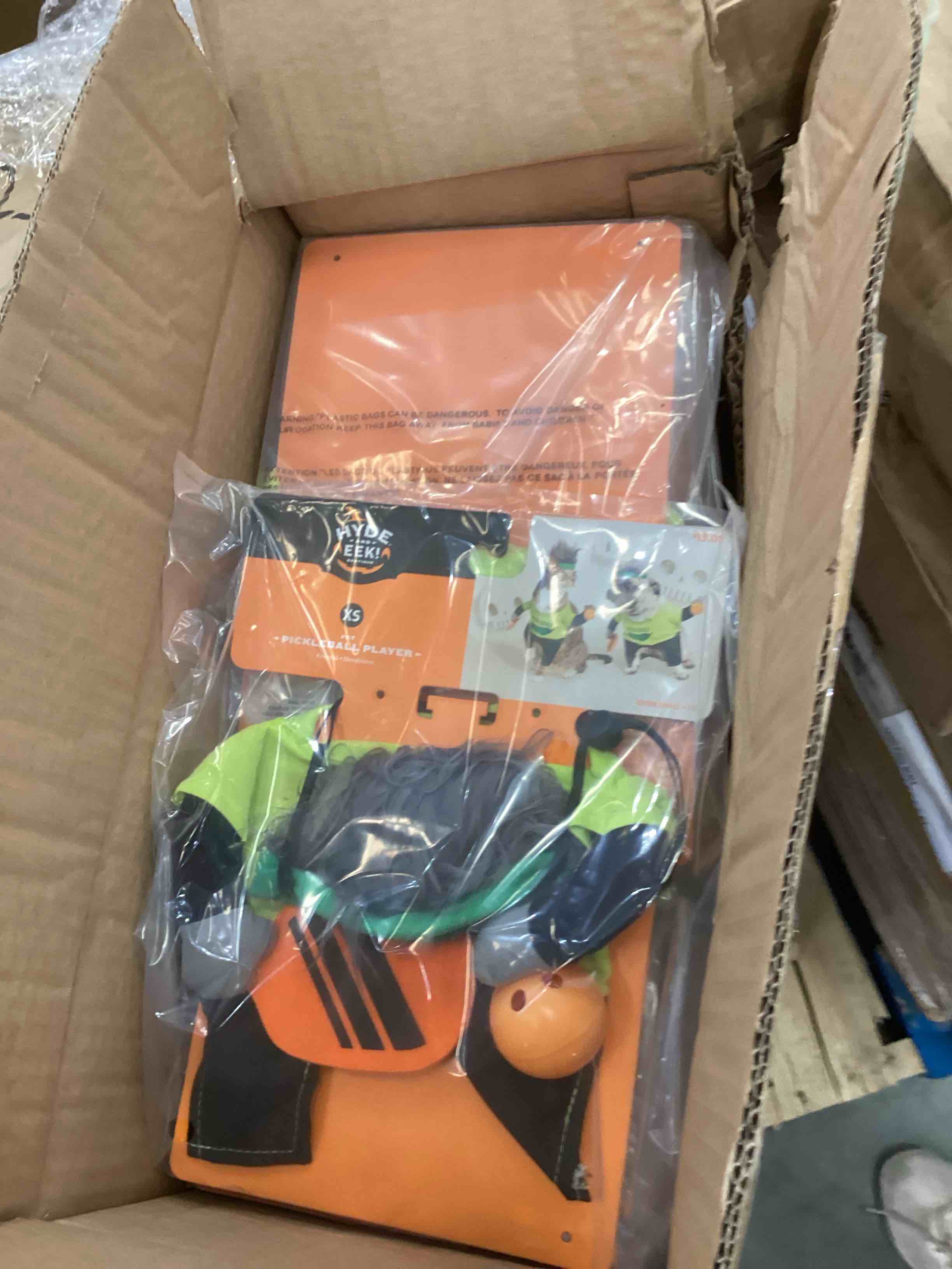 https://s3.amazonaws.com/lotting-images-prod/bidfta/EXS00624054_1695143140288.jpeg