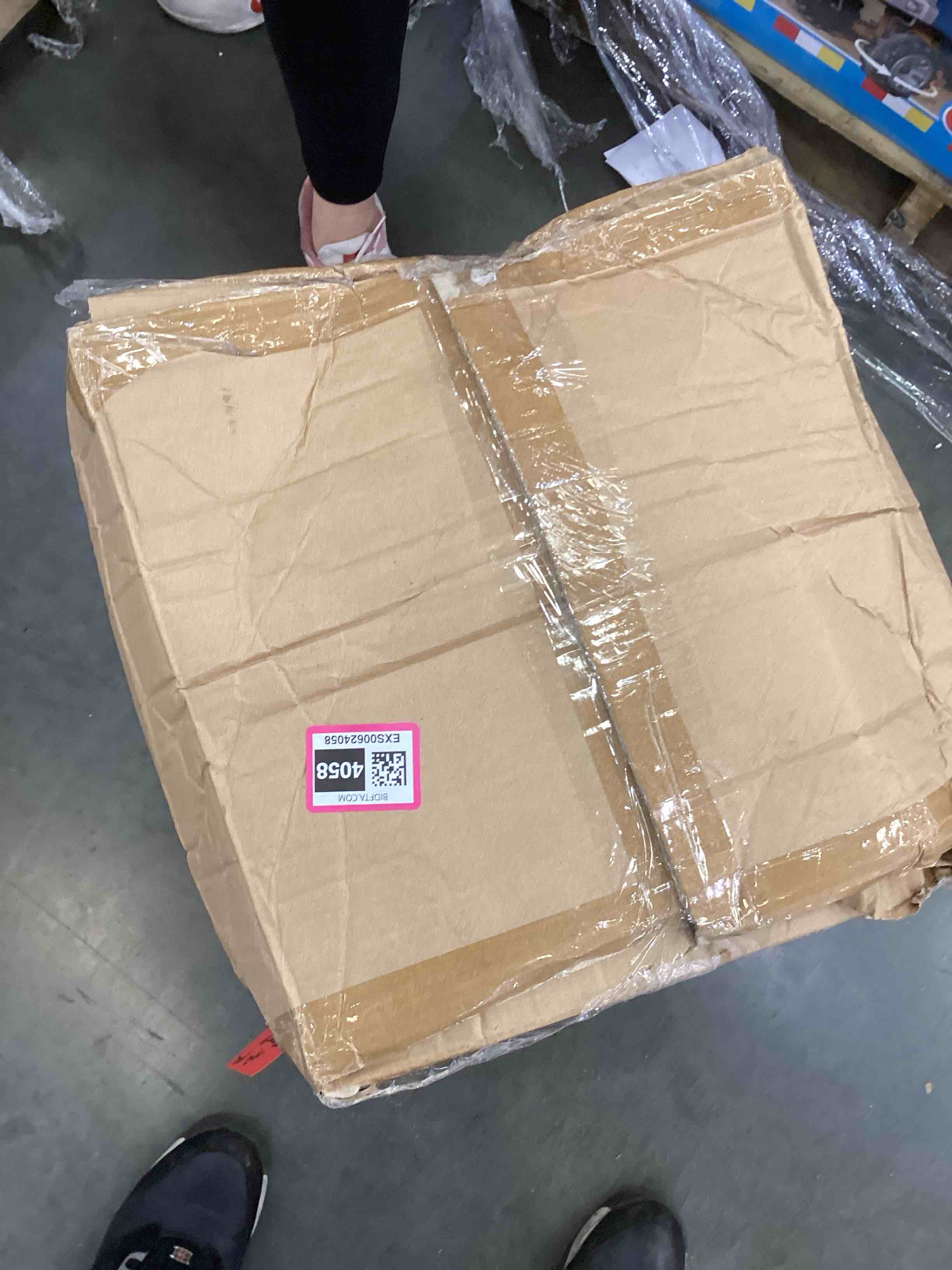 https://s3.amazonaws.com/lotting-images-prod/bidfta/EXS00624058_1695144224805.jpeg