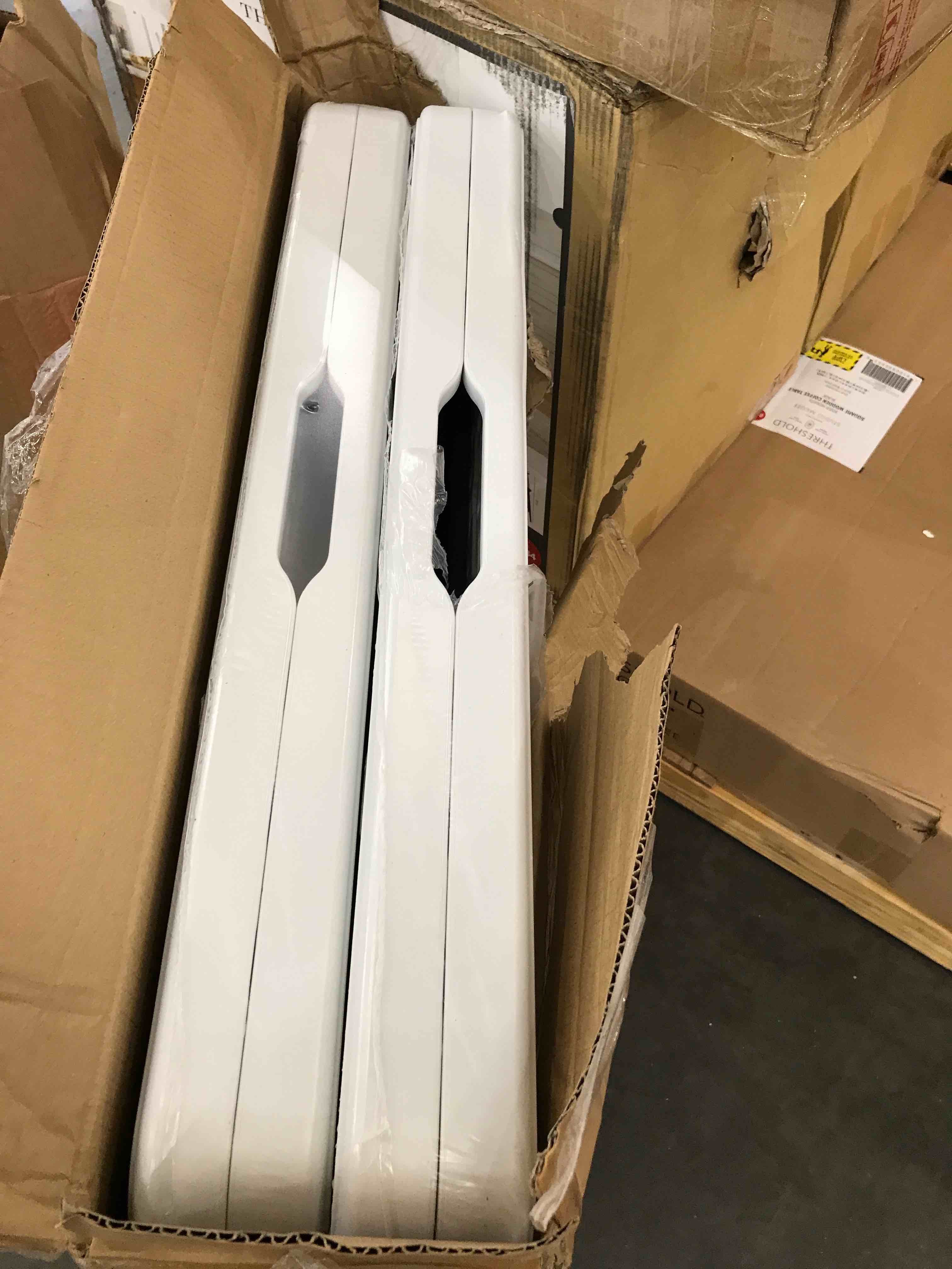 https://s3.amazonaws.com/lotting-images-prod/bidfta/EXS00624180_1695311329259.jpeg
