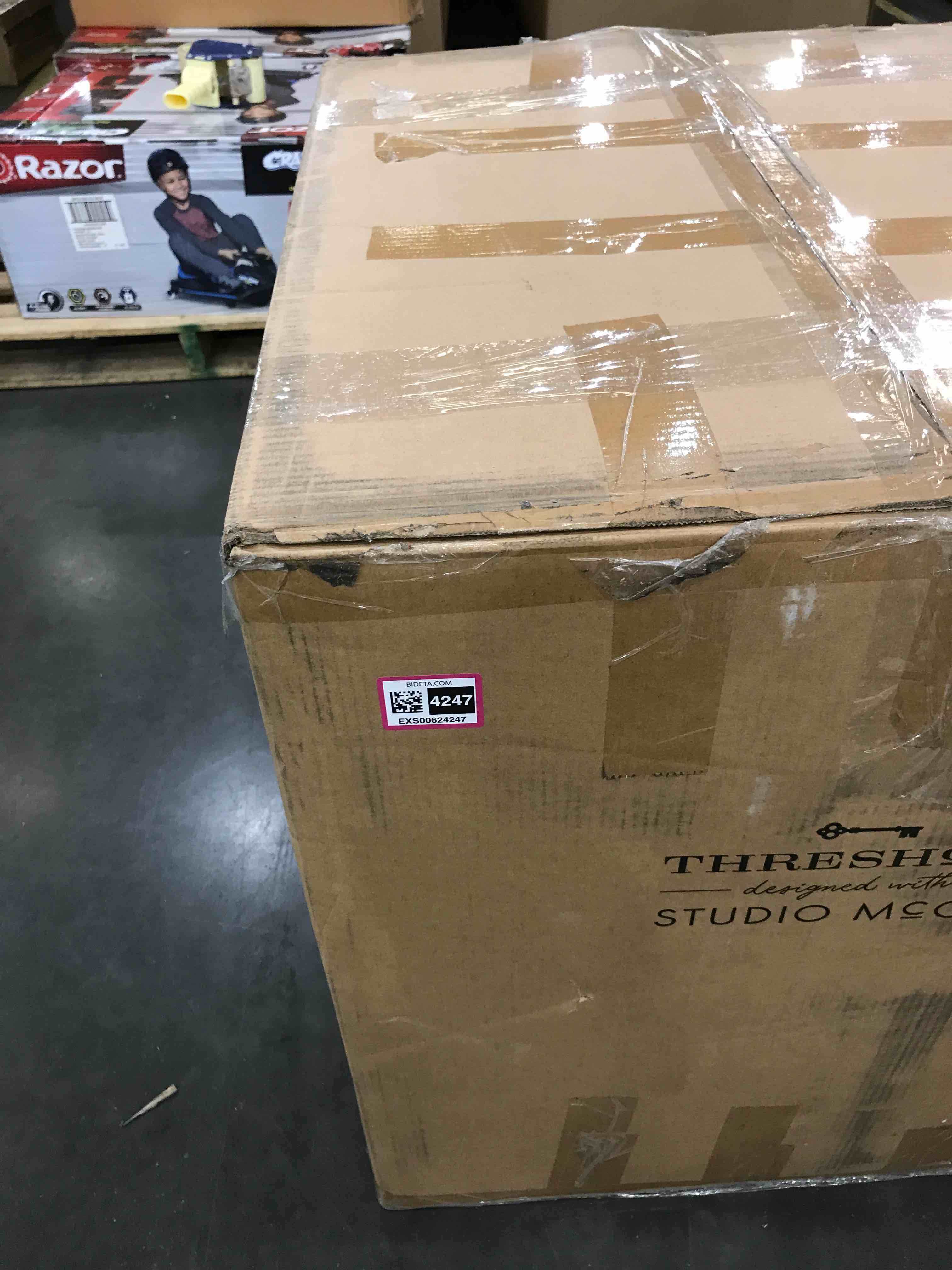 https://s3.amazonaws.com/lotting-images-prod/bidfta/EXS00624247_1695739625450.jpeg
