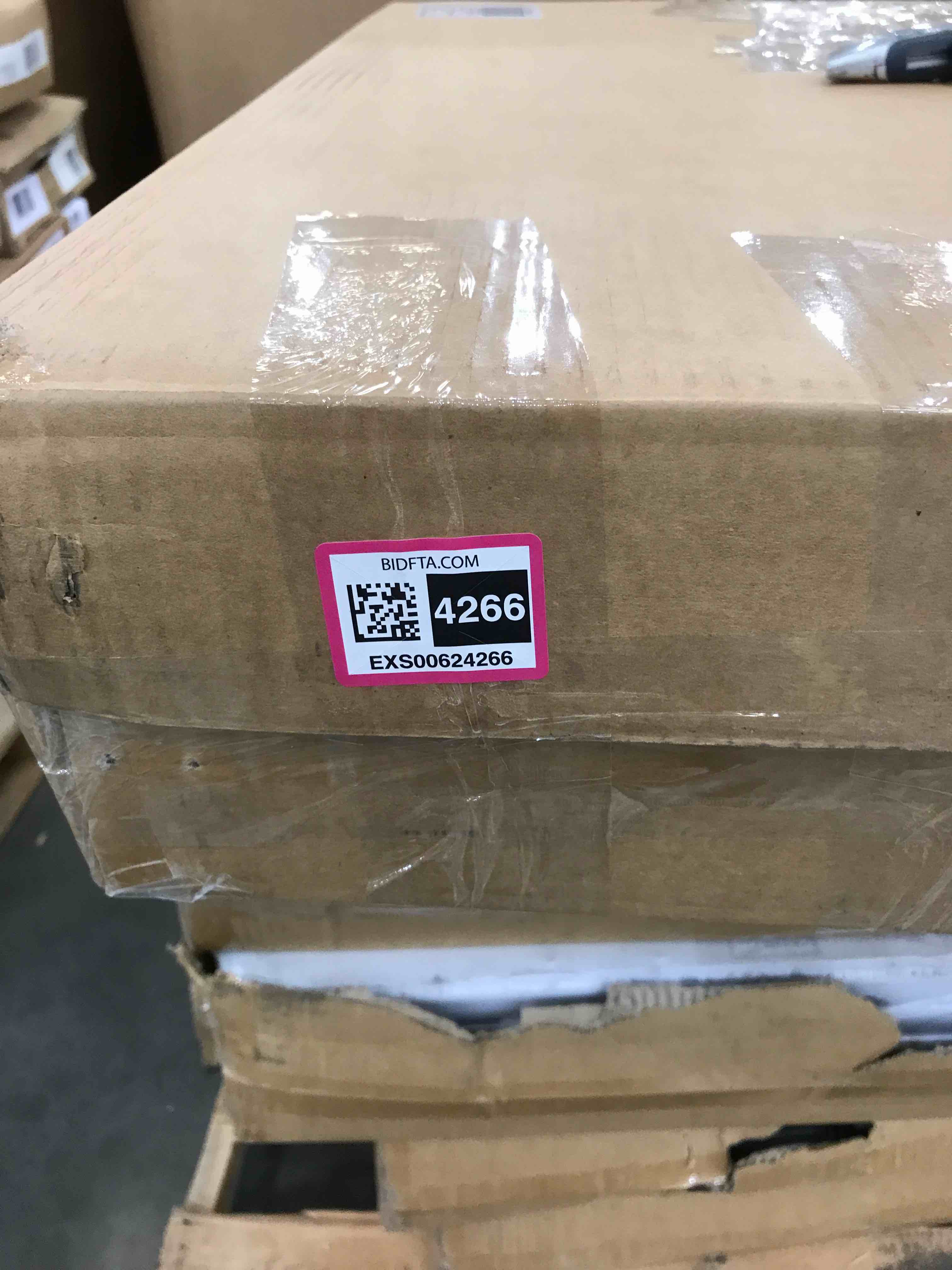 https://s3.amazonaws.com/lotting-images-prod/bidfta/EXS00624266_1695749499888.jpeg