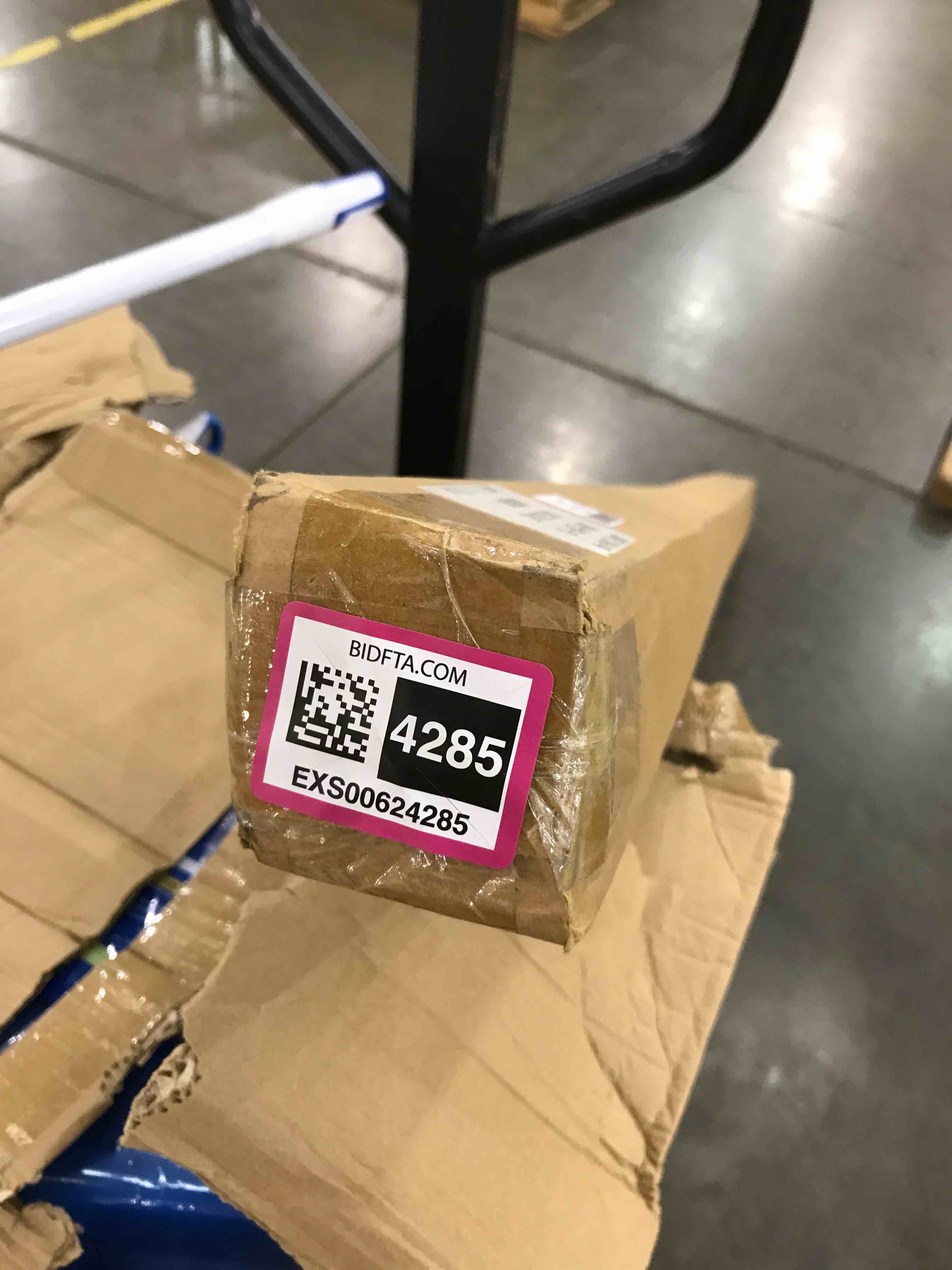 https://s3.amazonaws.com/lotting-images-prod/bidfta/EXS00624285_1695755146650.jpeg