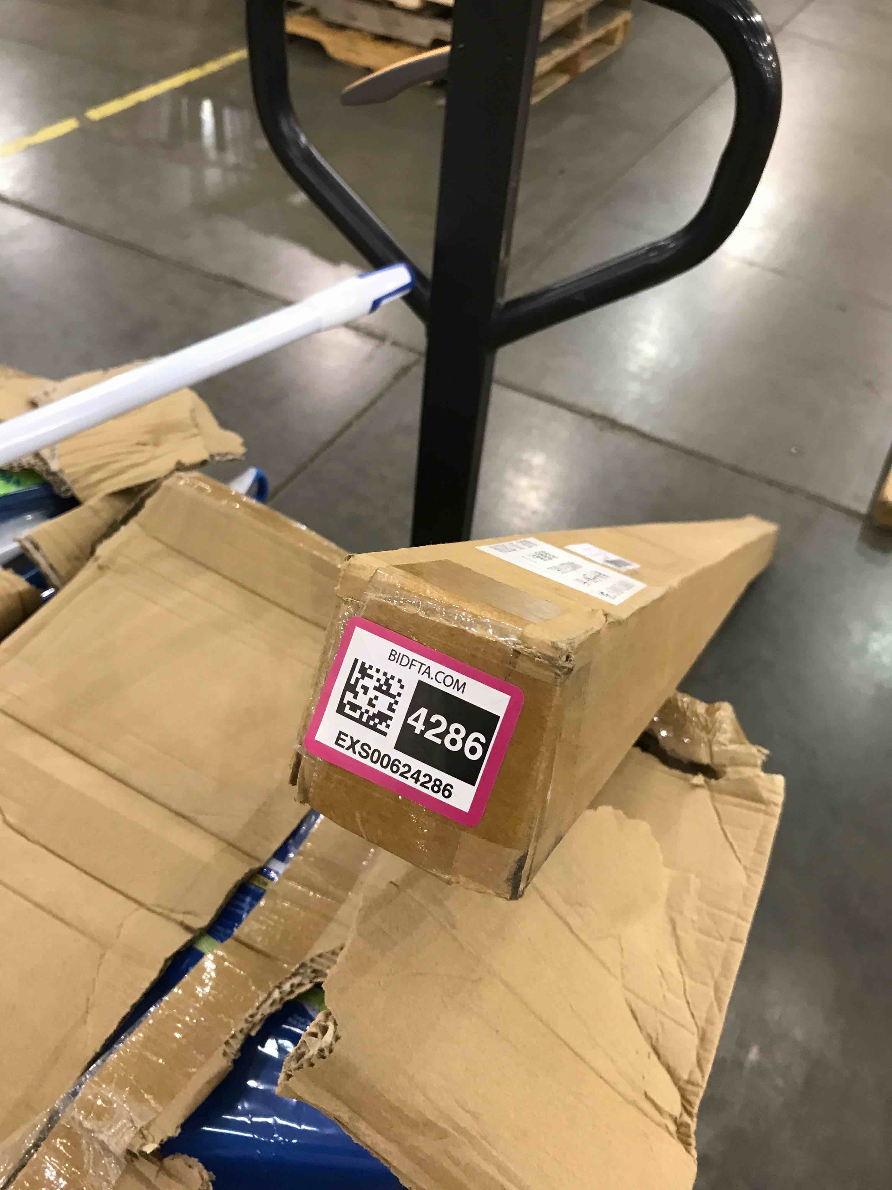 https://s3.amazonaws.com/lotting-images-prod/bidfta/EXS00624286_1695755184609.jpeg