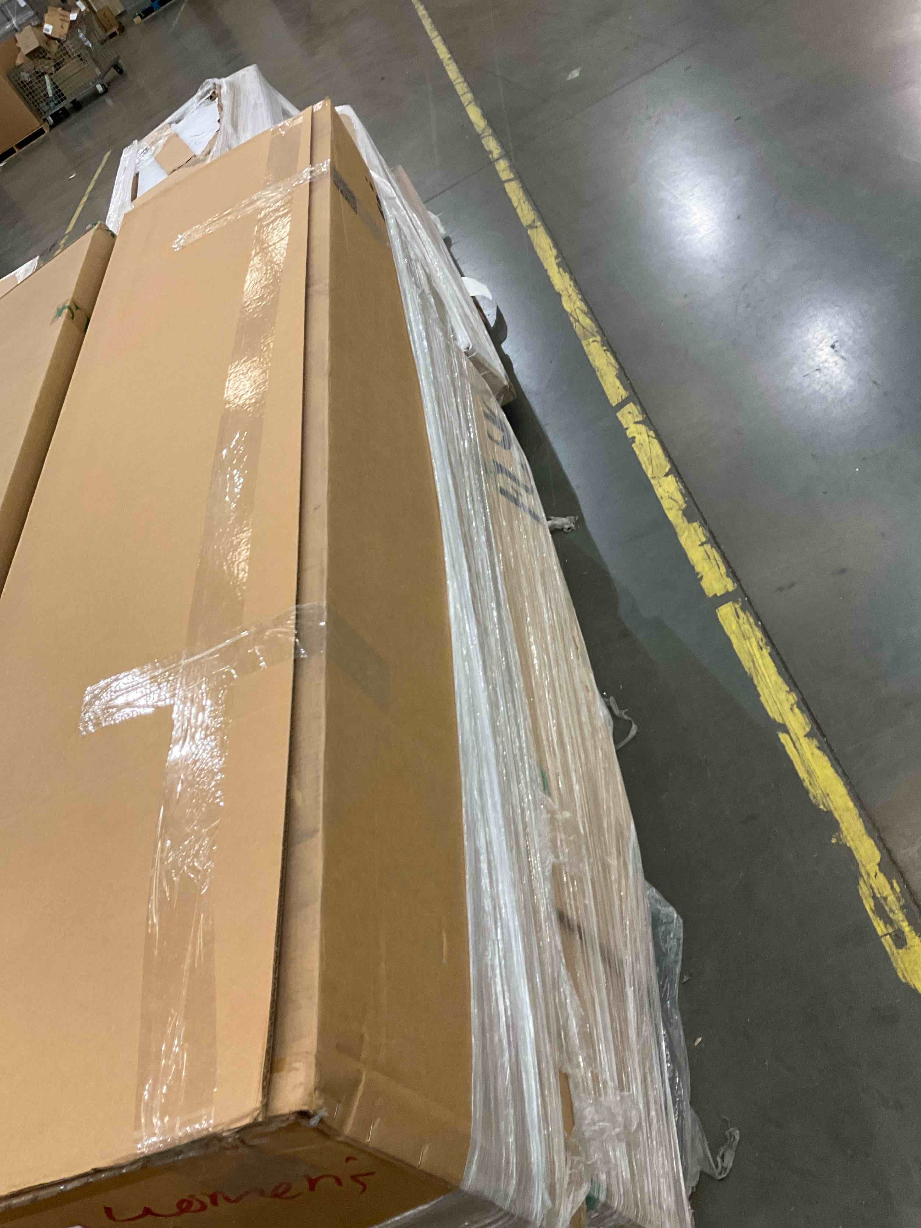 https://s3.amazonaws.com/lotting-images-prod/bidfta/EXS00624464_1696008735774.jpeg