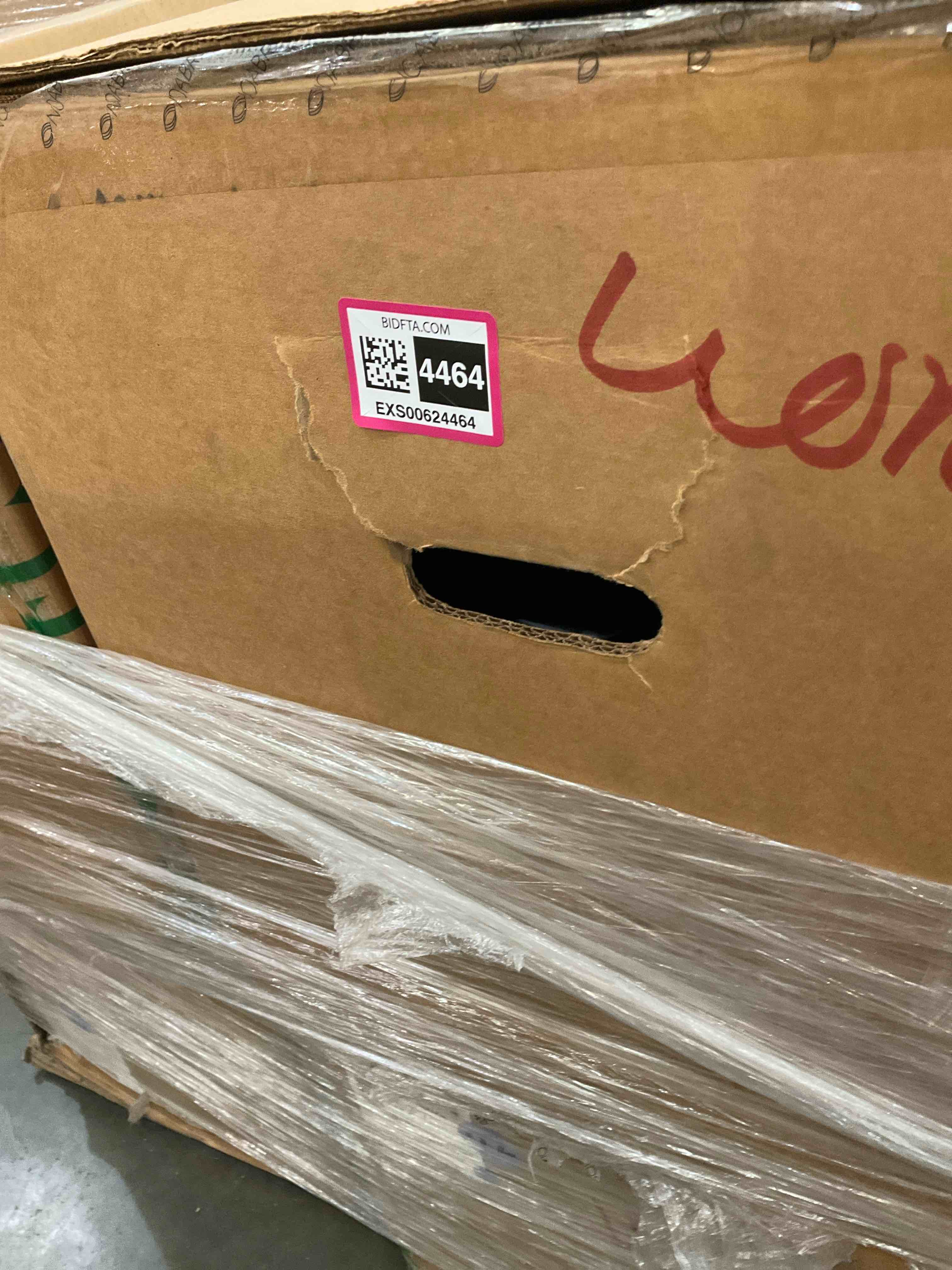 https://s3.amazonaws.com/lotting-images-prod/bidfta/EXS00624464_1696008743516.jpeg