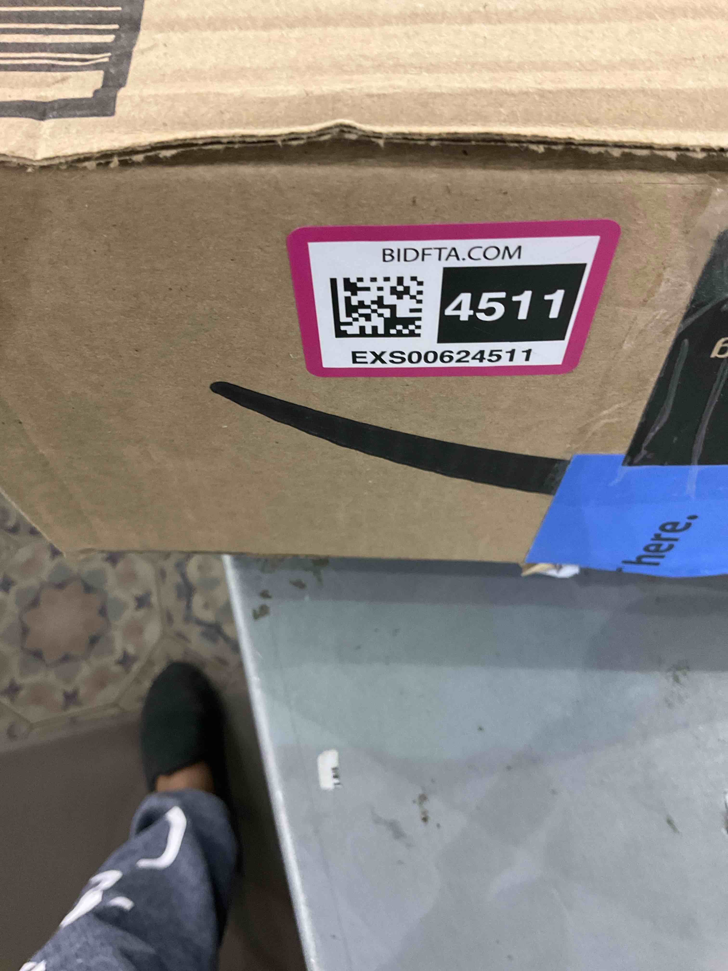 https://s3.amazonaws.com/lotting-images-prod/bidfta/EXS00624511_1695124760411.jpeg