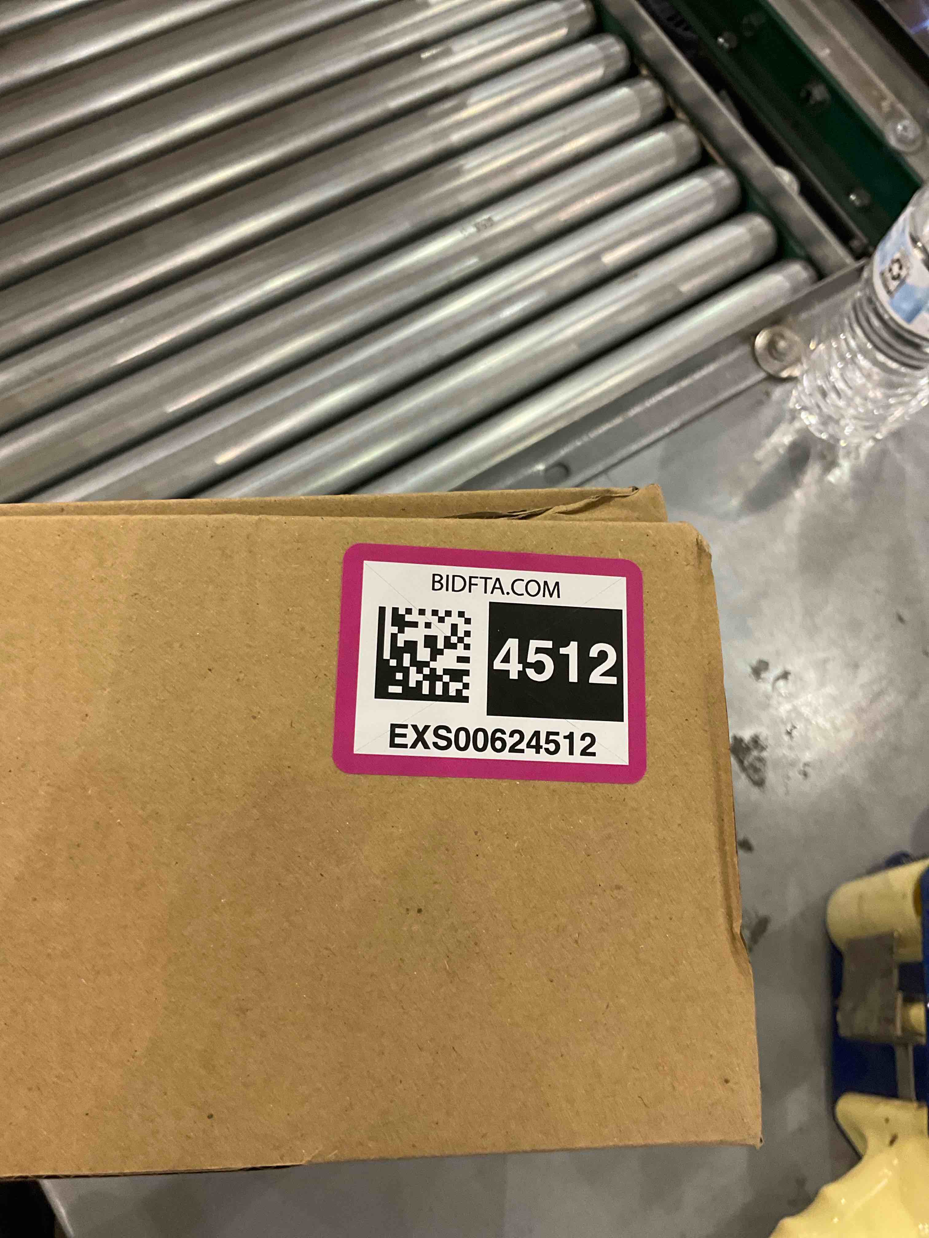 https://s3.amazonaws.com/lotting-images-prod/bidfta/EXS00624512_1695124865441.jpeg