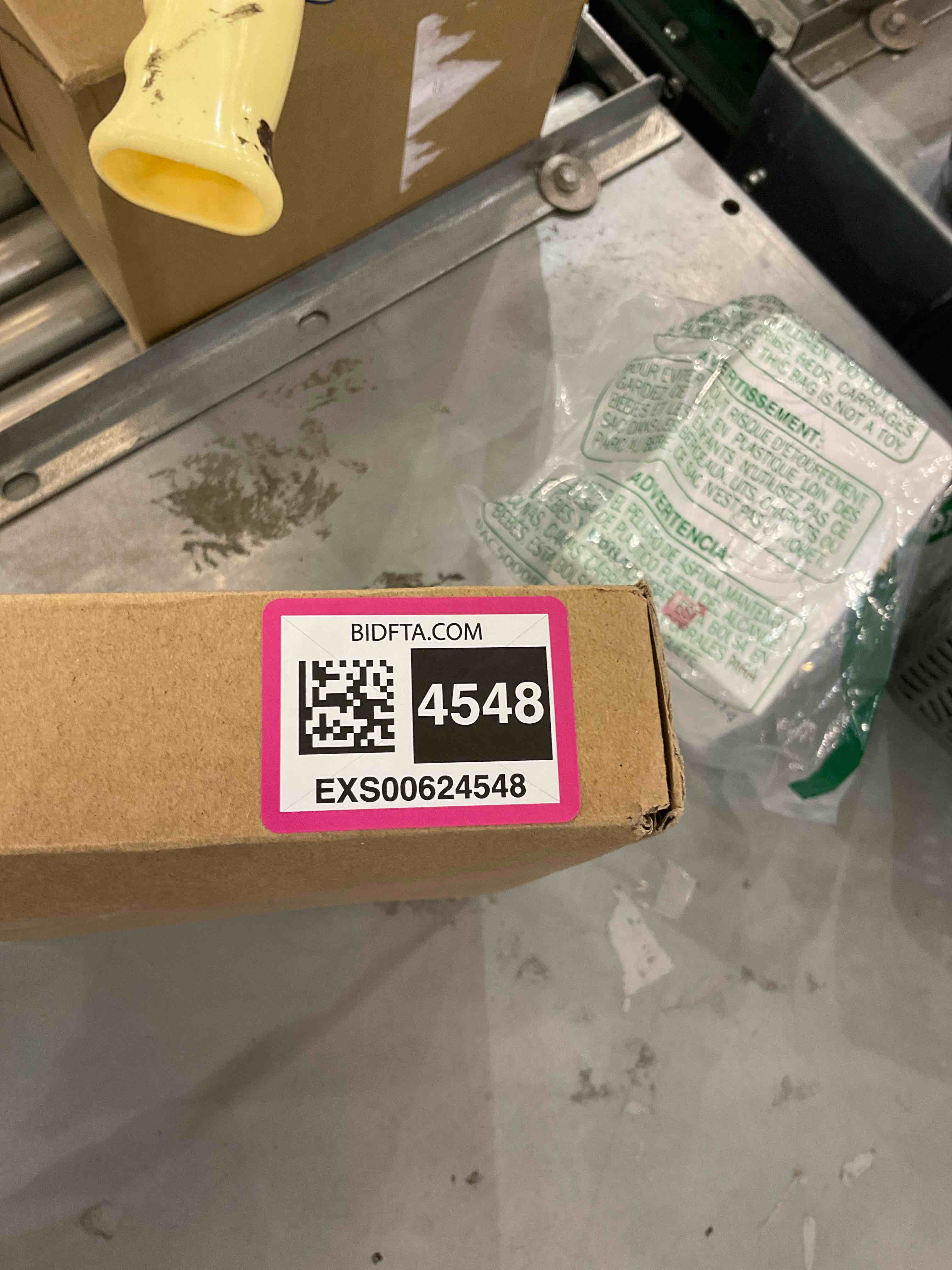 https://s3.amazonaws.com/lotting-images-prod/bidfta/EXS00624548_1695132870470.jpeg