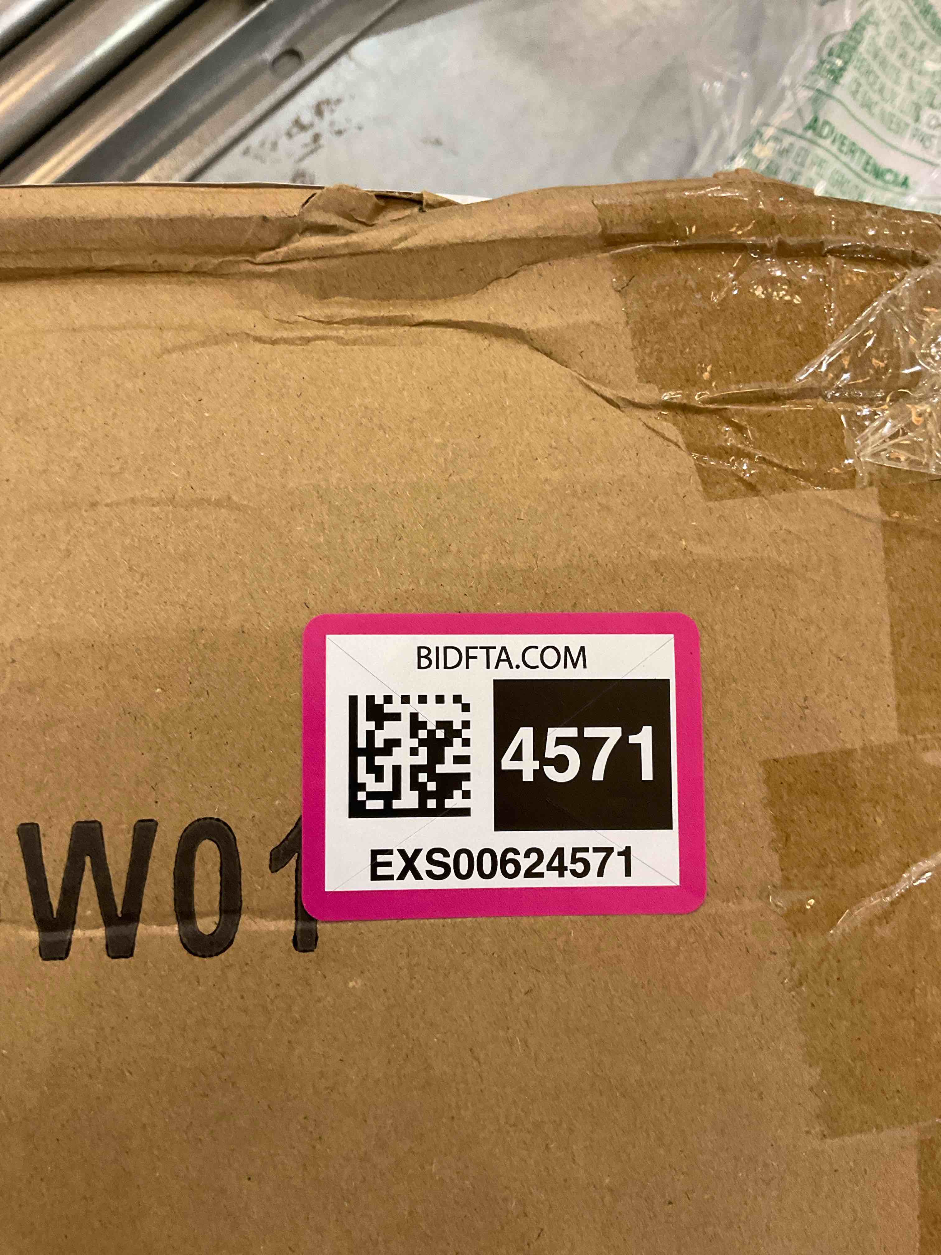 https://s3.amazonaws.com/lotting-images-prod/bidfta/EXS00624571_1695137627623.jpeg