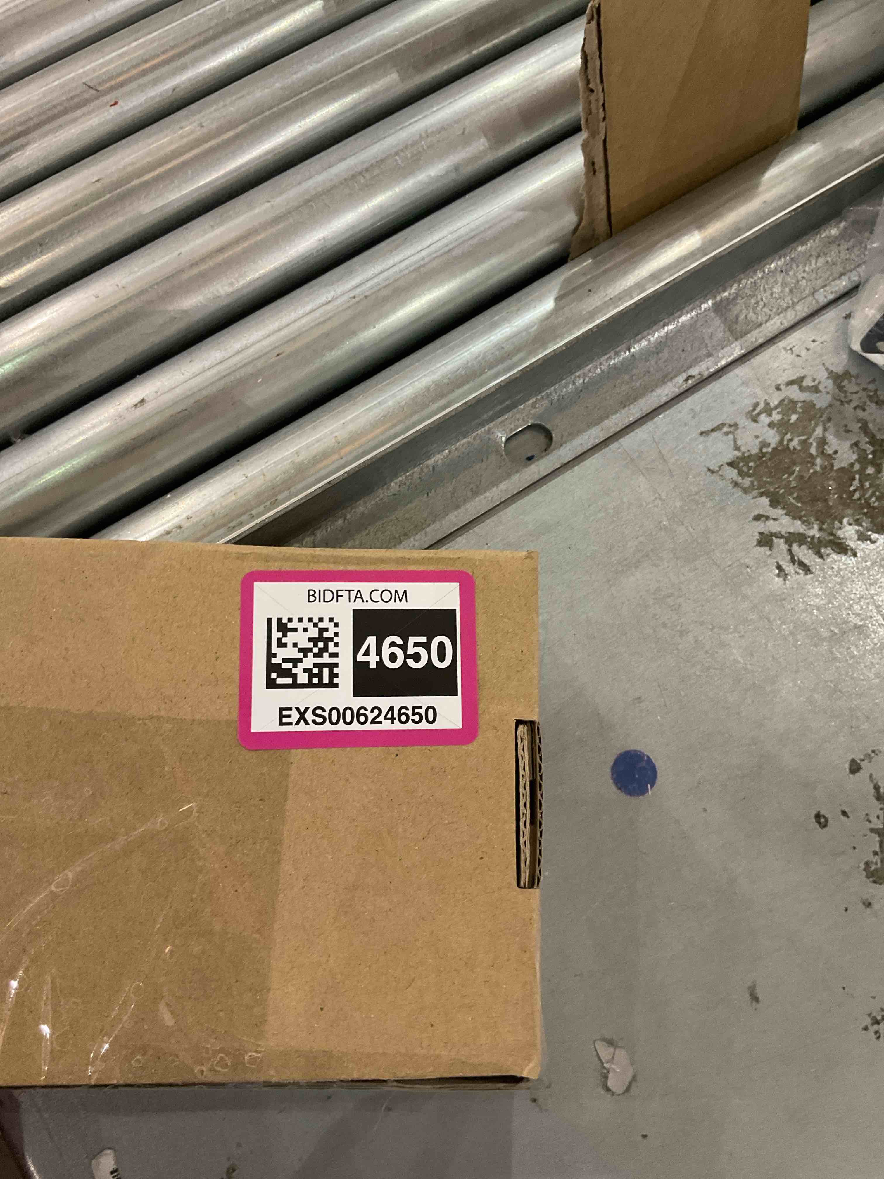 https://s3.amazonaws.com/lotting-images-prod/bidfta/EXS00624650_1695216285831.jpeg