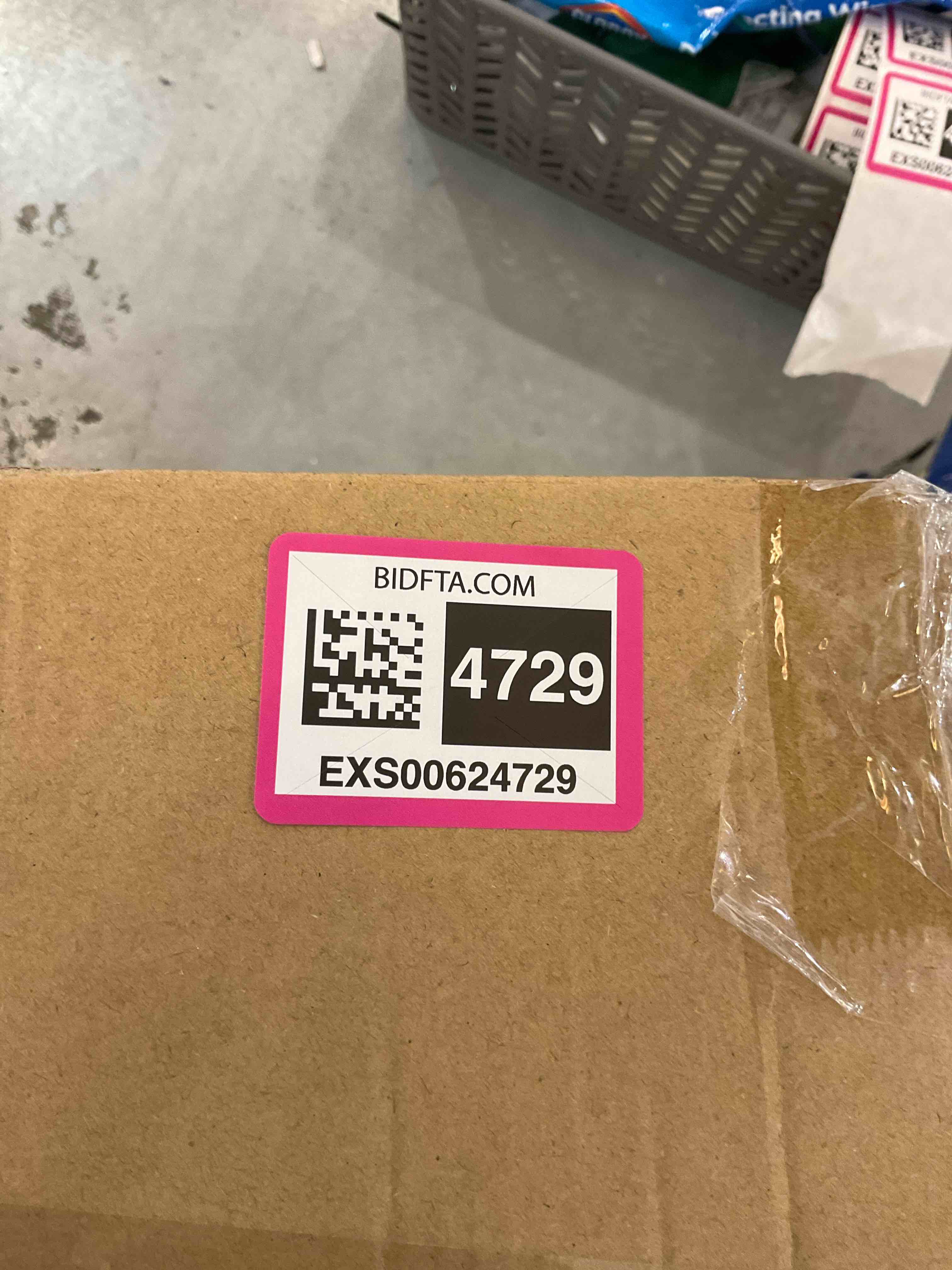 https://s3.amazonaws.com/lotting-images-prod/bidfta/EXS00624729_1695236770980.jpeg