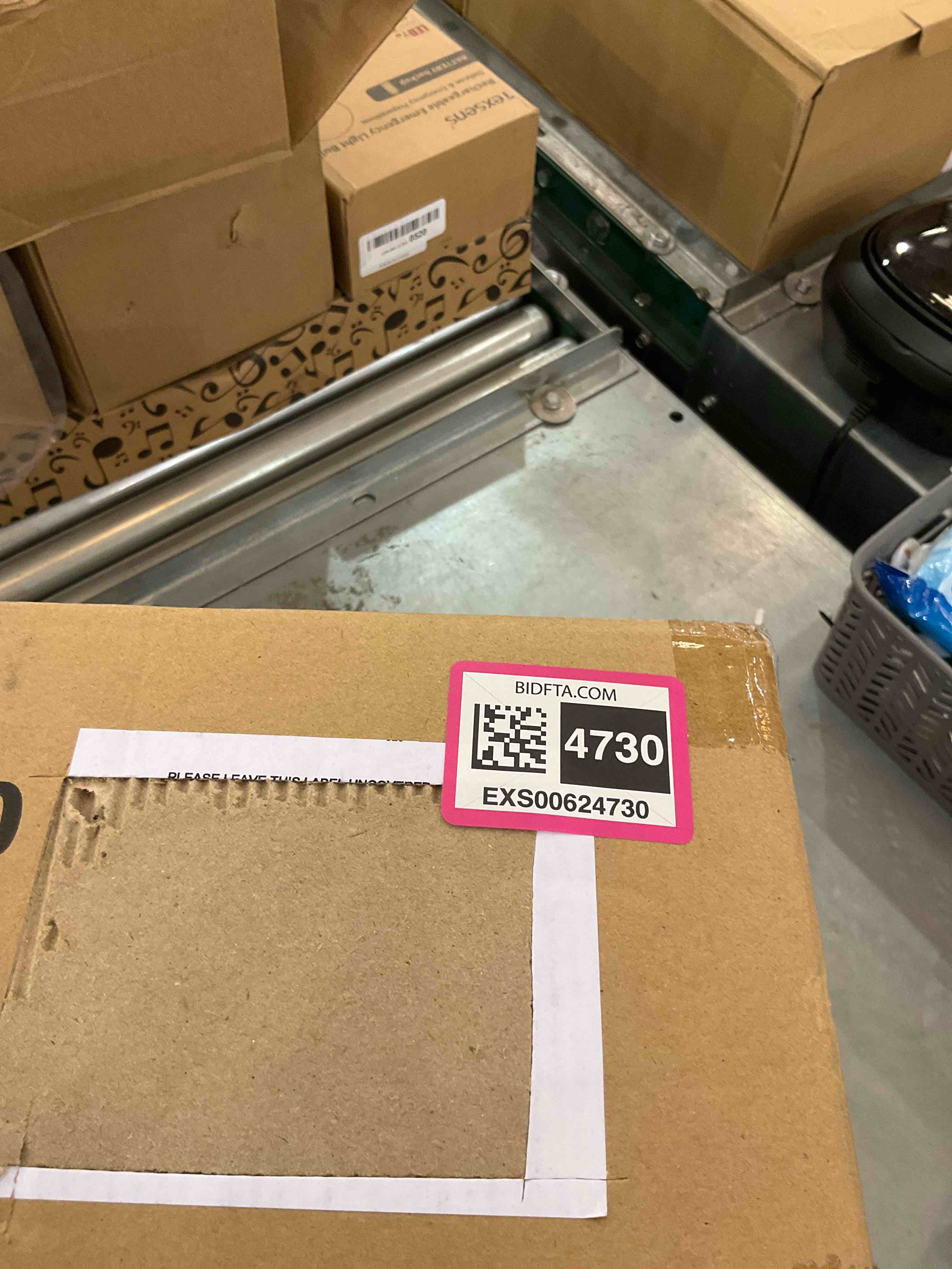 https://s3.amazonaws.com/lotting-images-prod/bidfta/EXS00624730_1695237010809.jpeg
