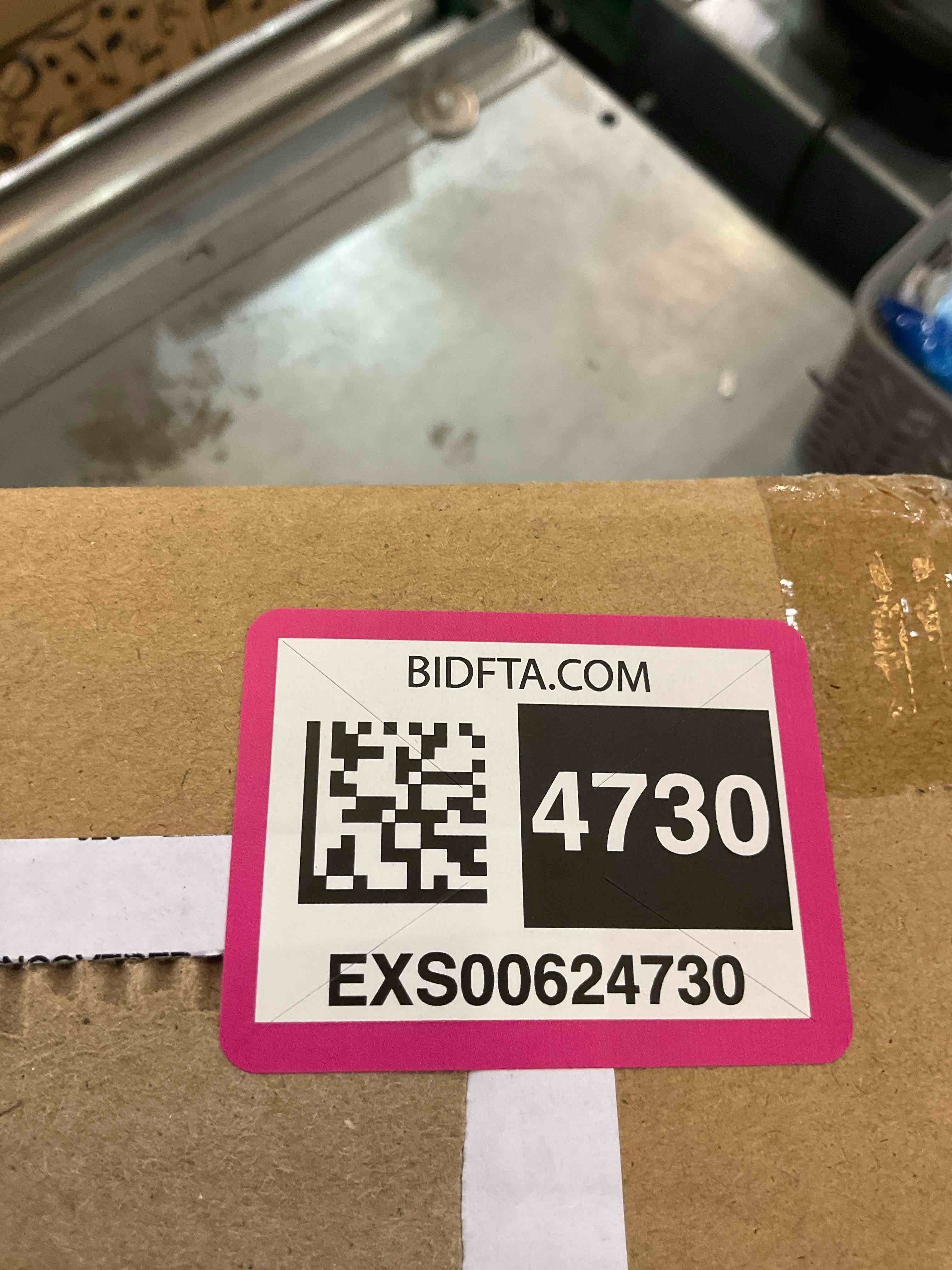 https://s3.amazonaws.com/lotting-images-prod/bidfta/EXS00624730_1695237103021.jpeg