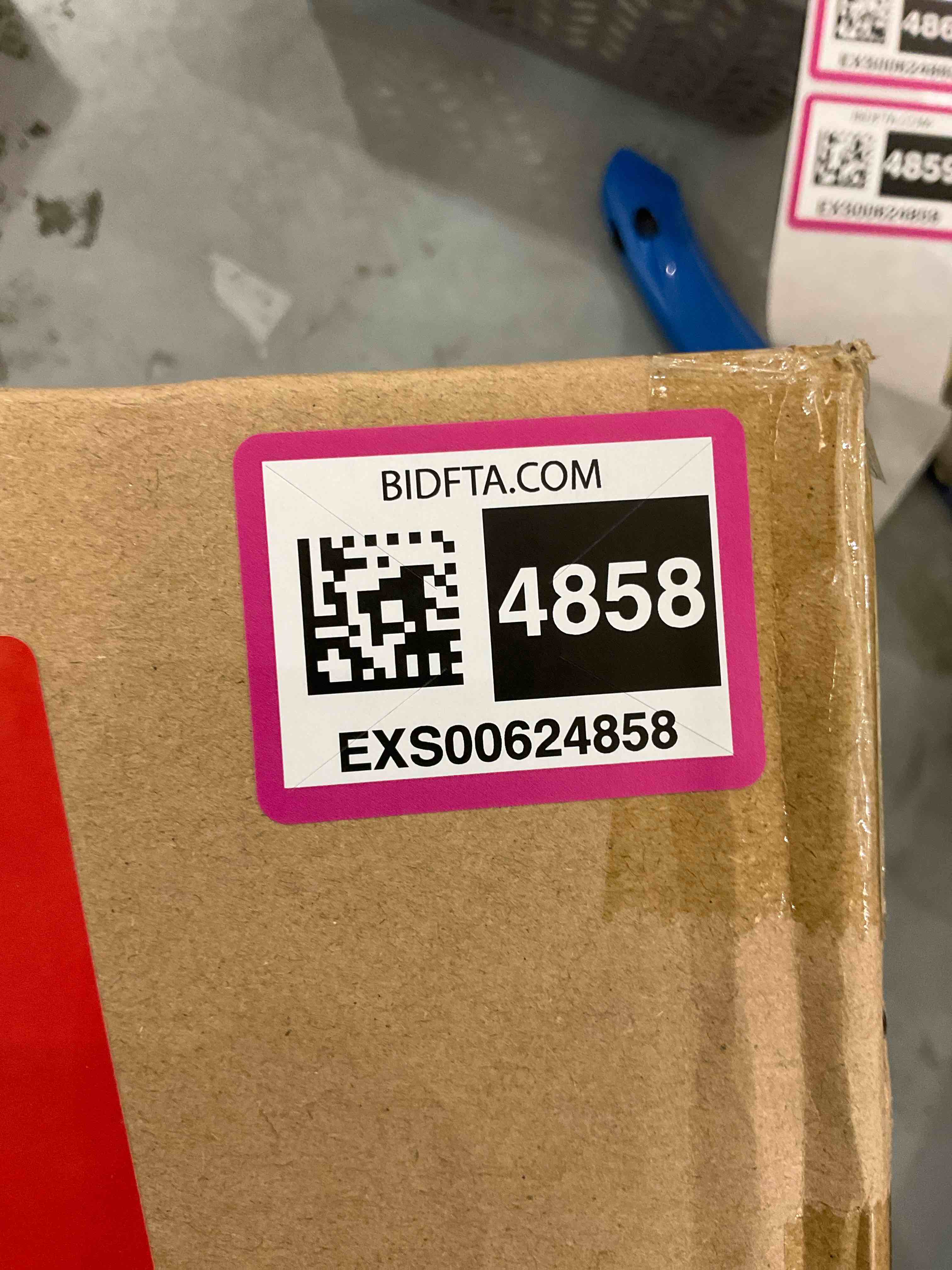 https://s3.amazonaws.com/lotting-images-prod/bidfta/EXS00624858_1695318335535.jpeg